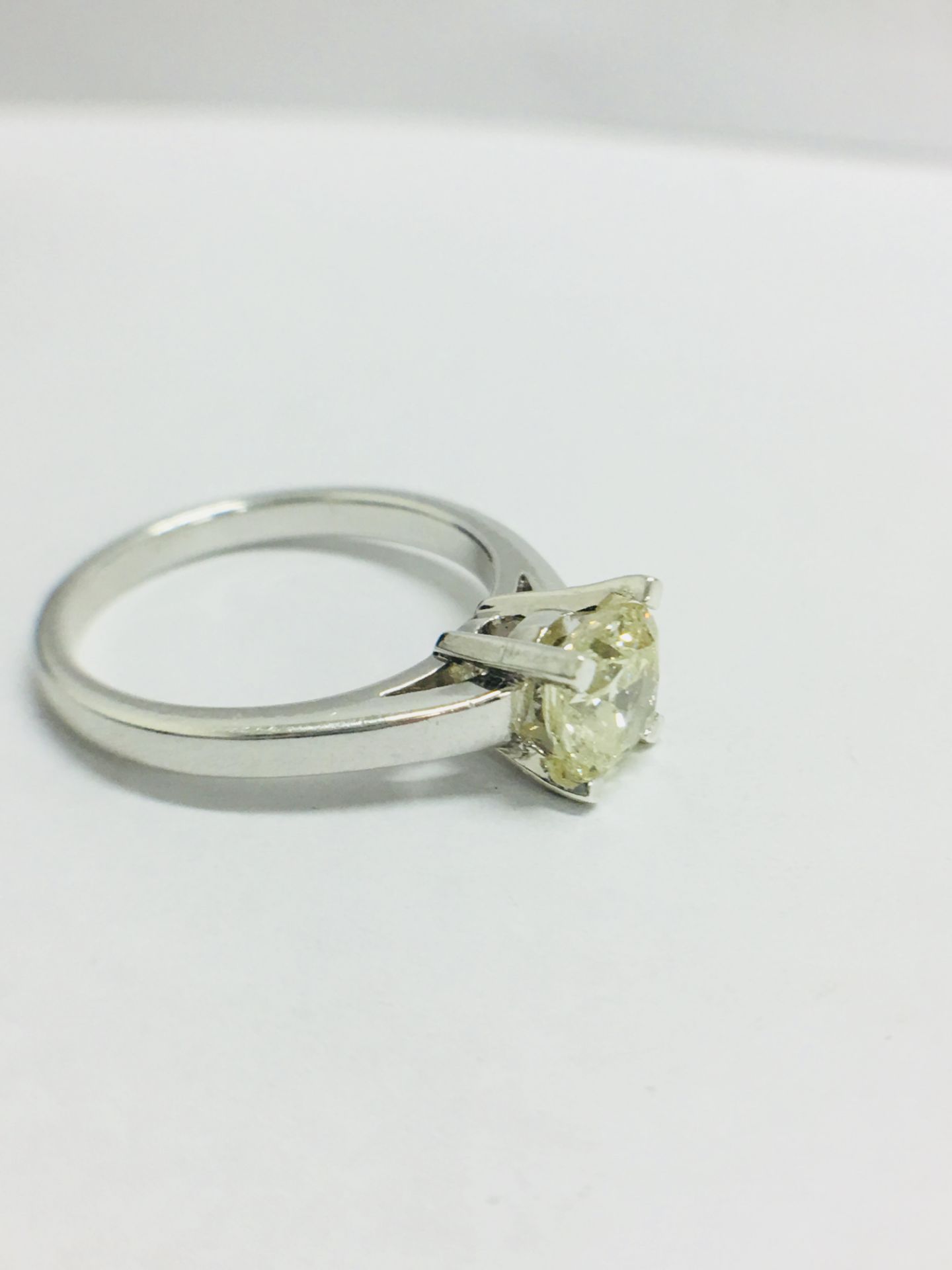 1.00ct diamond solitaire ring with a Cushion cut diamond. J colour and I1 clarity enhanced stone. - Image 7 of 7