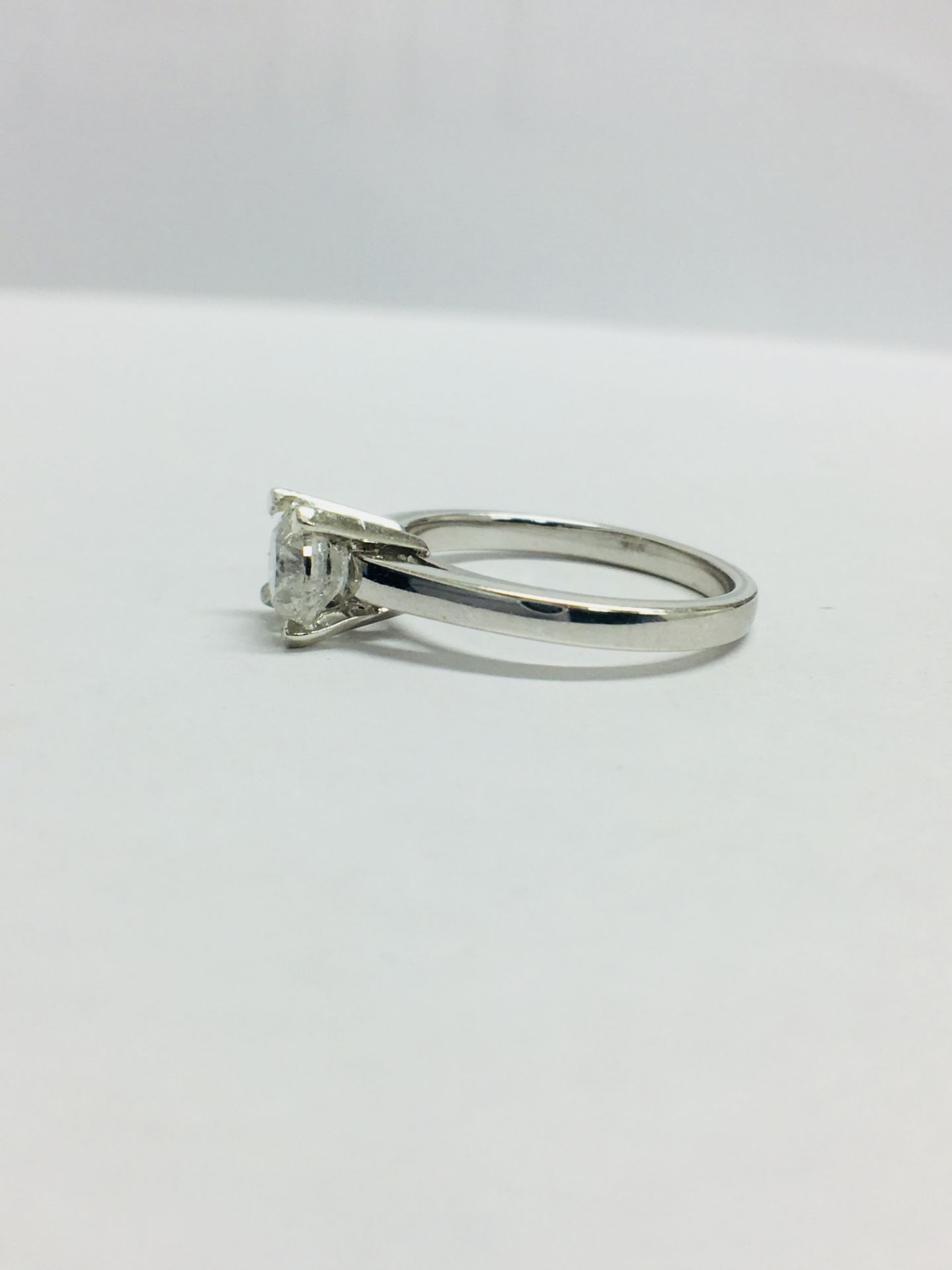 1.03ct diamond solitaire ring set in platinum. Brilliant cut diamond, H colour and I1-2 clarity. 6 - Image 3 of 8