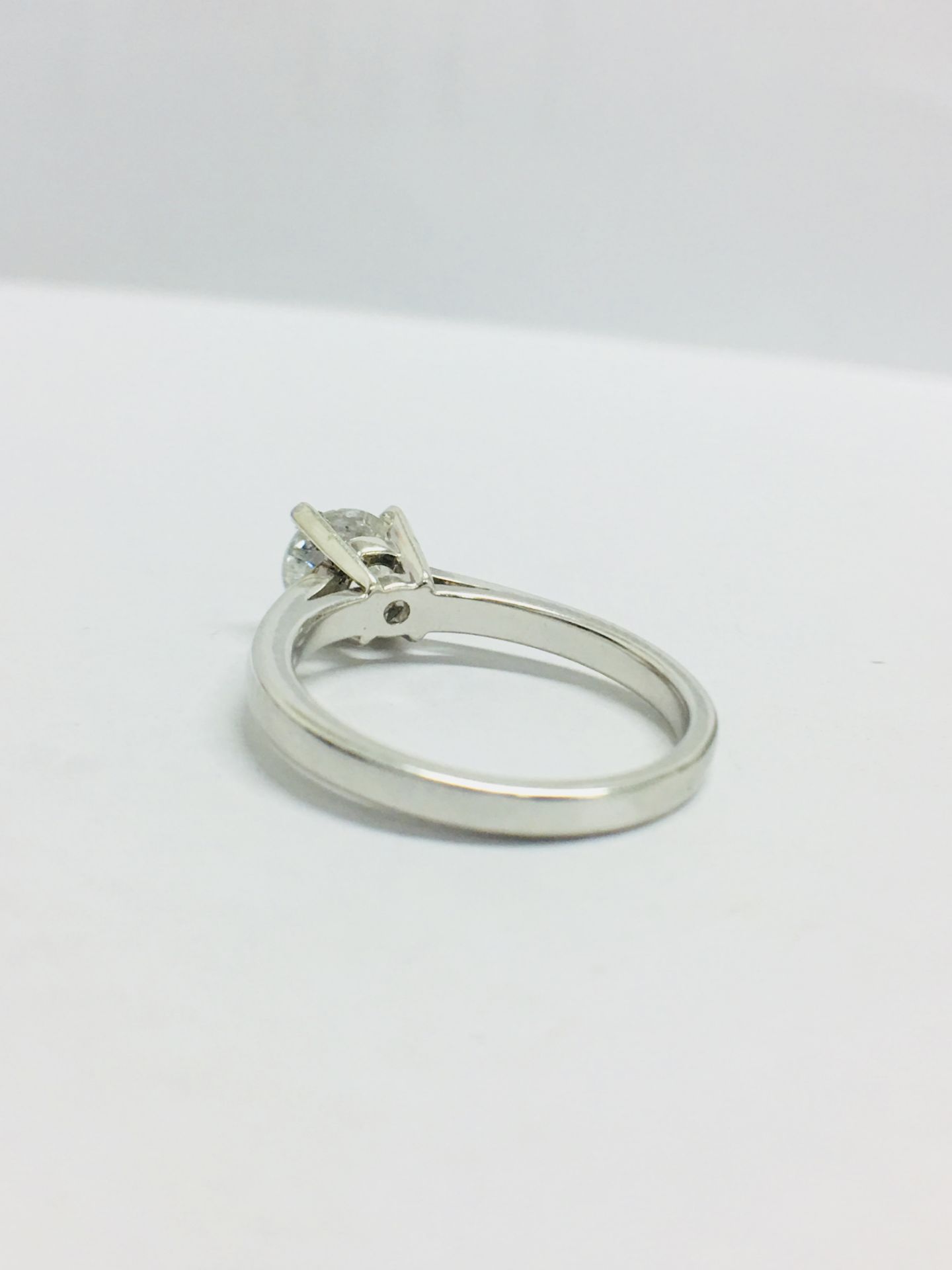 1.03ct diamond solitaire ring set in platinum. Brilliant cut diamond, H colour and I1-2 clarity. 6 - Image 5 of 8