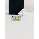 1.01ct diamond solitaire ring with a natural canary yellowcolour cut diamond. and si3 clarity,(