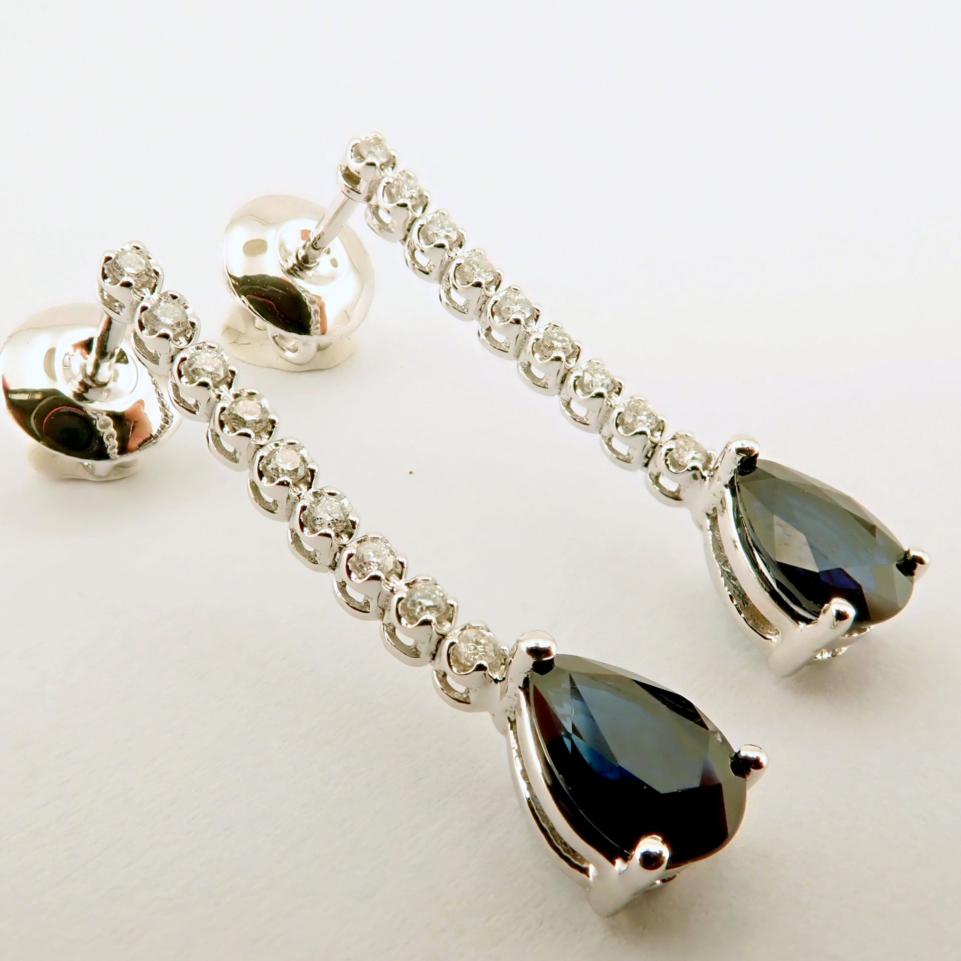 14K White Gold Diamond and Sapphire Earring