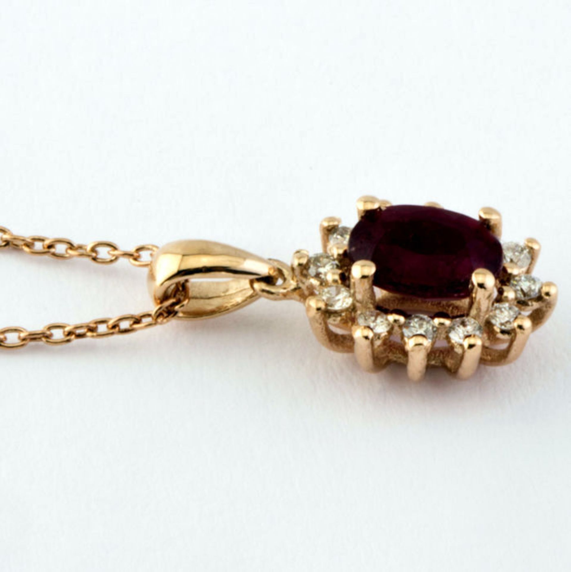 14K Pink Gold Cluster Pendant set with a natural ruby and 12 brilliant cut diamond 0,65ct in total - Image 3 of 5