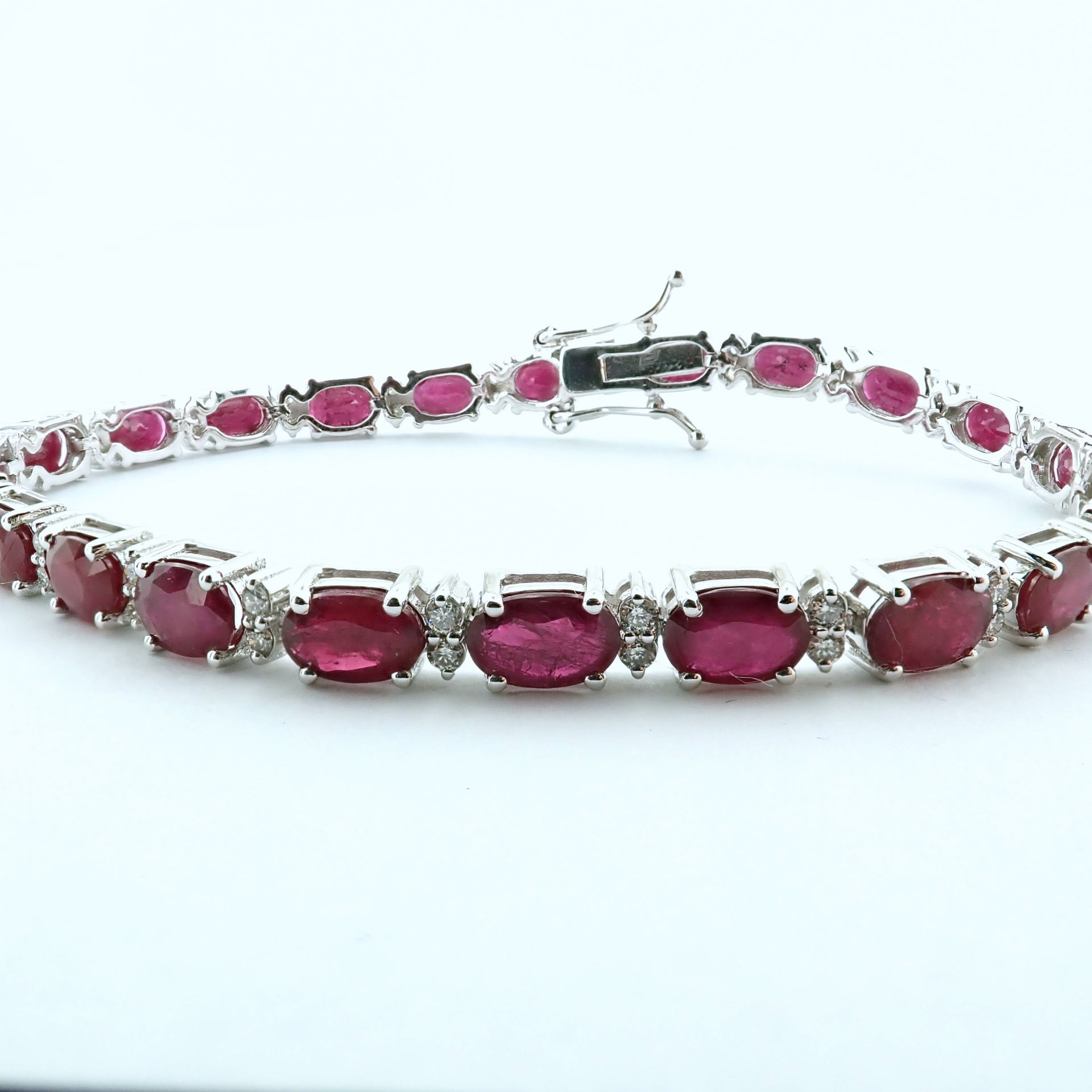 14K Diamond & Ruby Bracelet 11,87ct Total