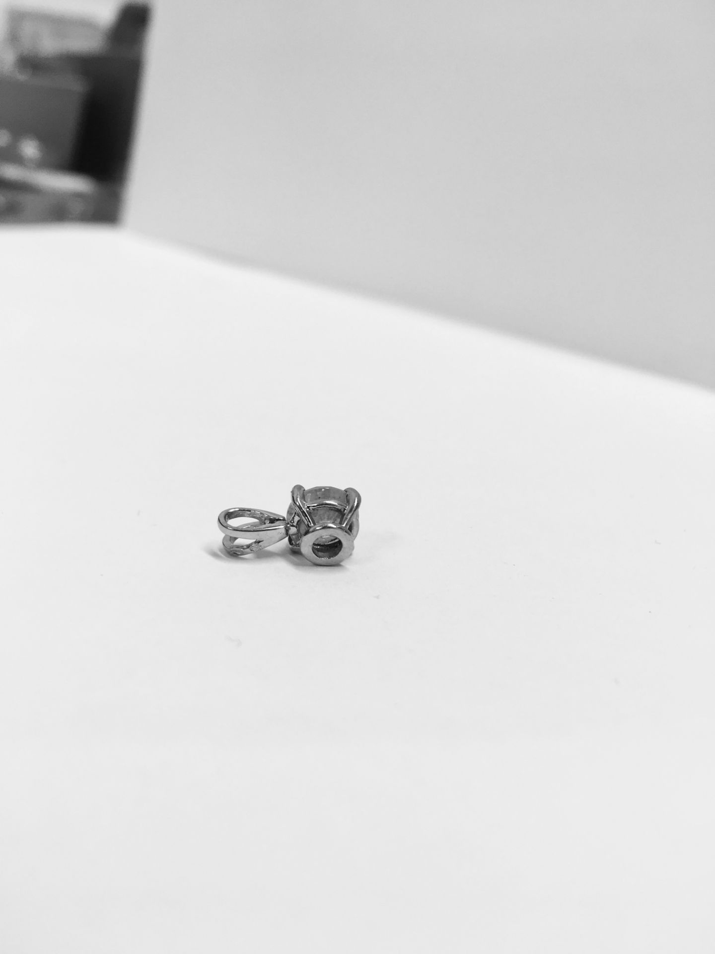 Platinum diamond pendant,1ct diamond 9enhanced ) h colour i2 clarity,1.8gms plainum uk hallmark , - Image 2 of 2