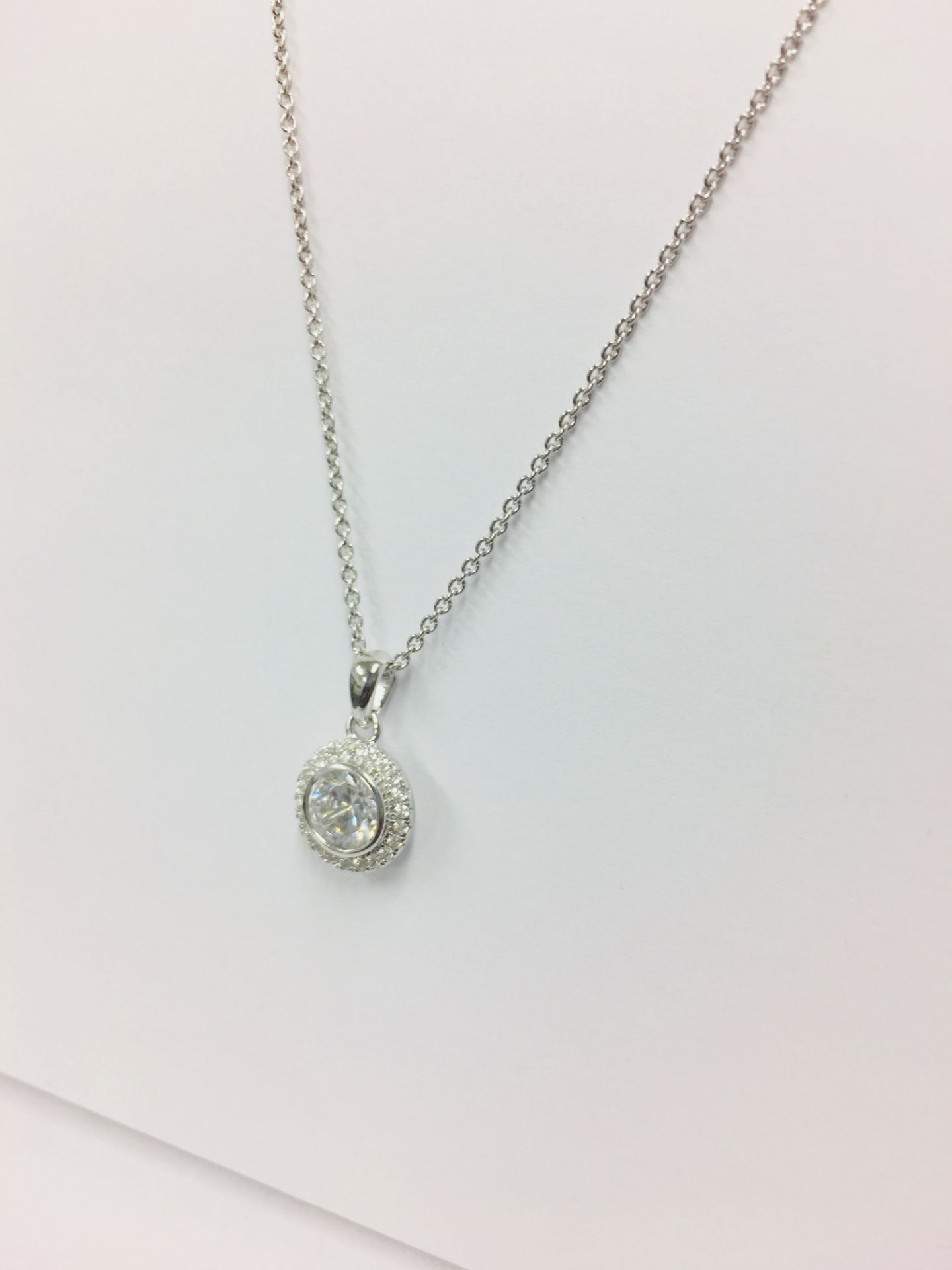 0.50ct diamond set pendant. Brilliant cut diamond Hcolour, si1 clarity. Halo setting with diamonds - Image 3 of 5