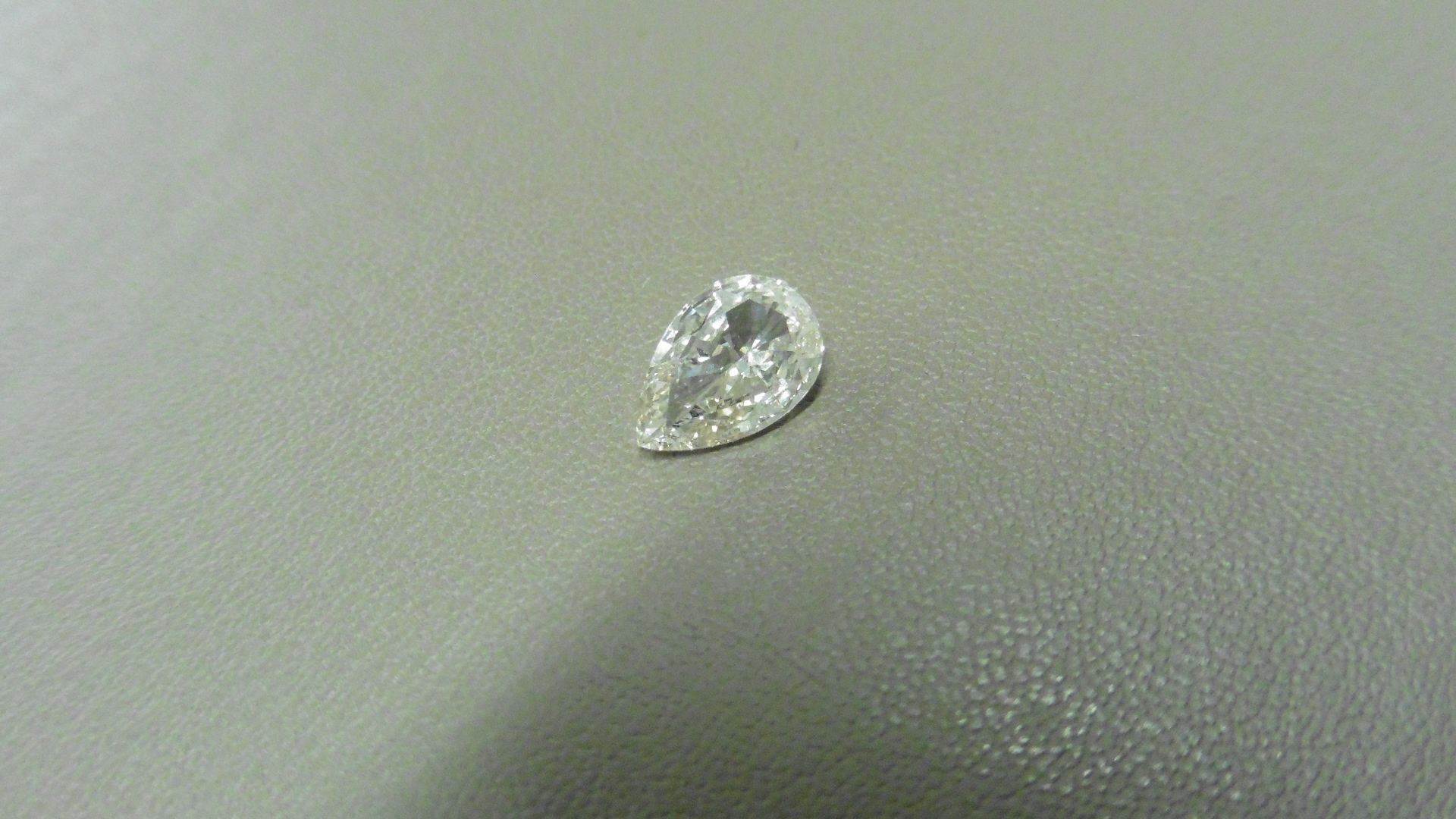 1.00ct pear shaped diamond, loose stone. J colour and I1 clarity. 8.85 x 5.93 x 2.72mm. IGI - Image 3 of 6