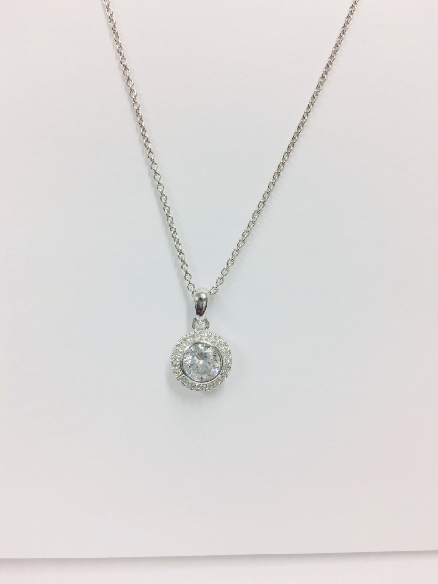 0.50ct diamond set pendant. Brilliant cut diamond Hcolour, si1 clarity. Halo setting with diamonds - Image 5 of 5