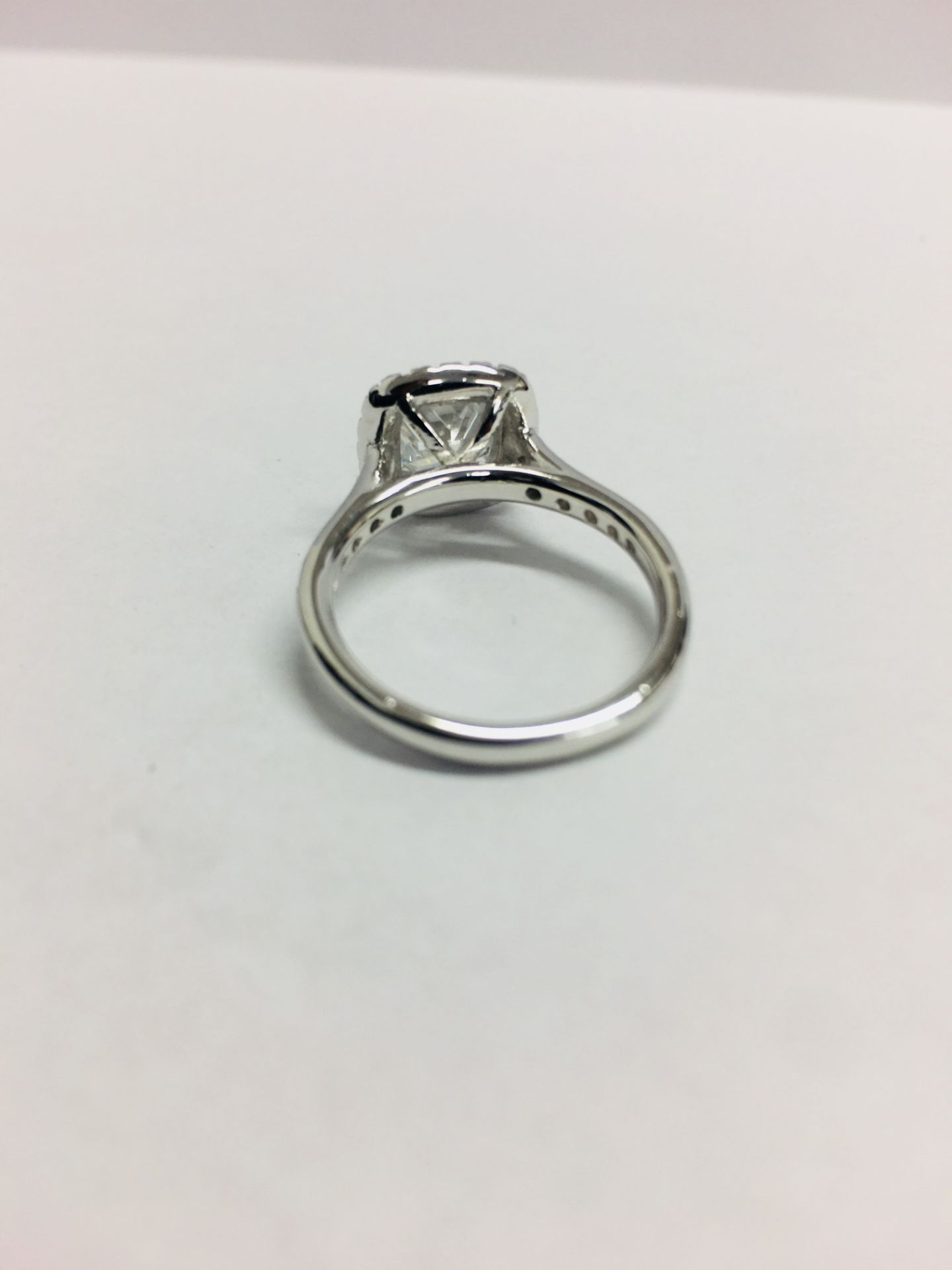 1.00ct diamond set solitaire with a cushion cut diamond, I colour Vvs2 clarity. Set in platinum with - Image 3 of 6