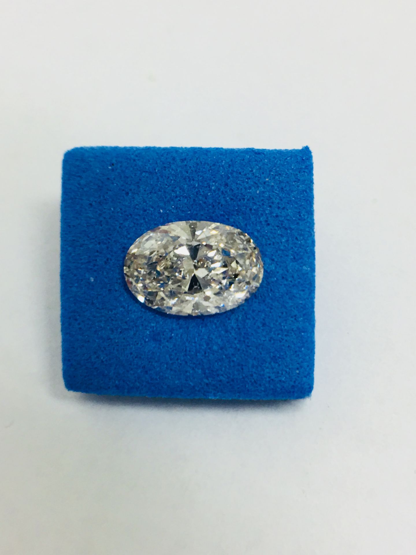1.09ct Oval cut diamond natural untreated,IGI certification