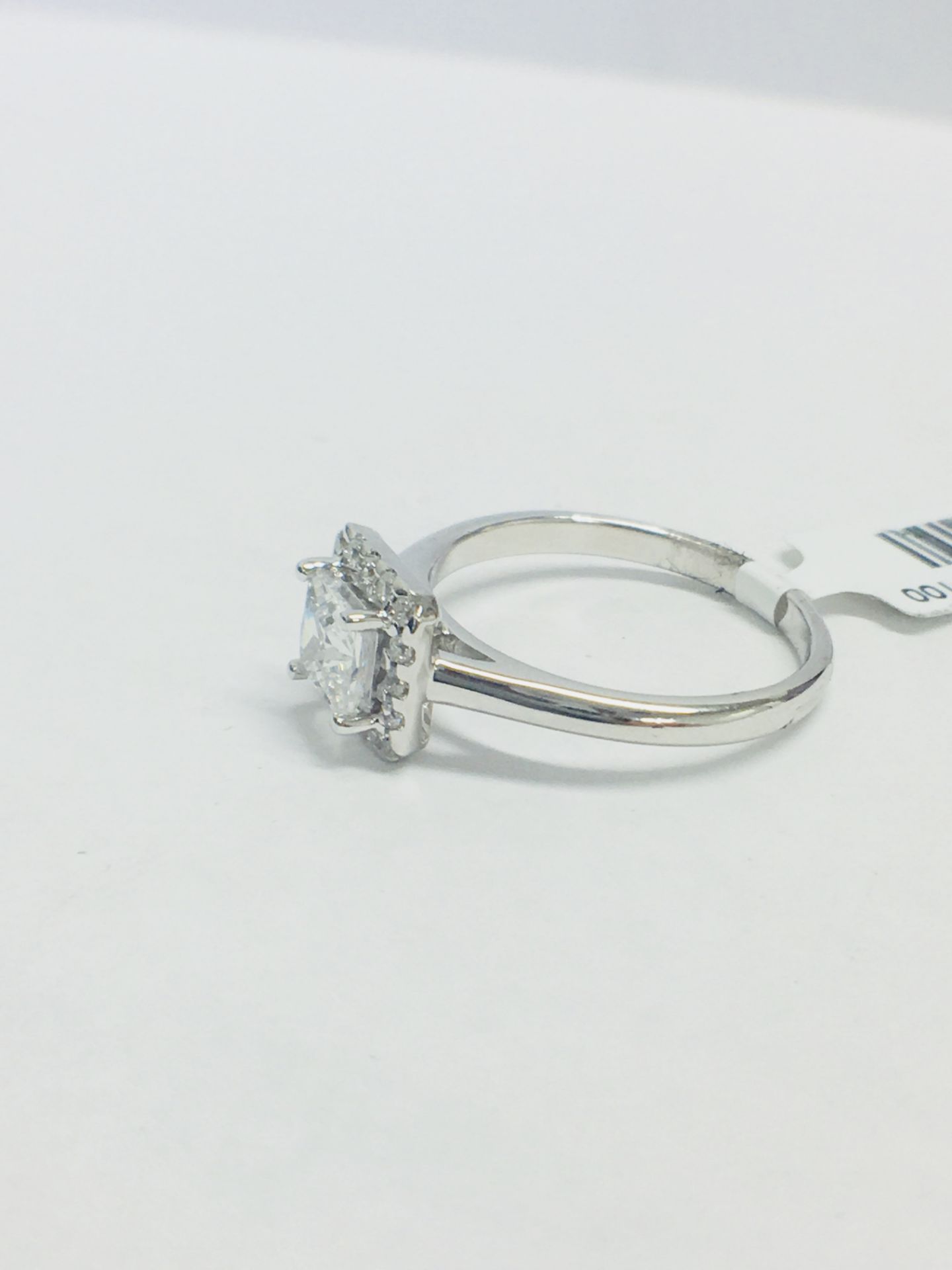 Platinum Princess cut Diamond Ring,1ct Princess cut natural diamond,h colour,si1 clarity,16 round - Image 3 of 8