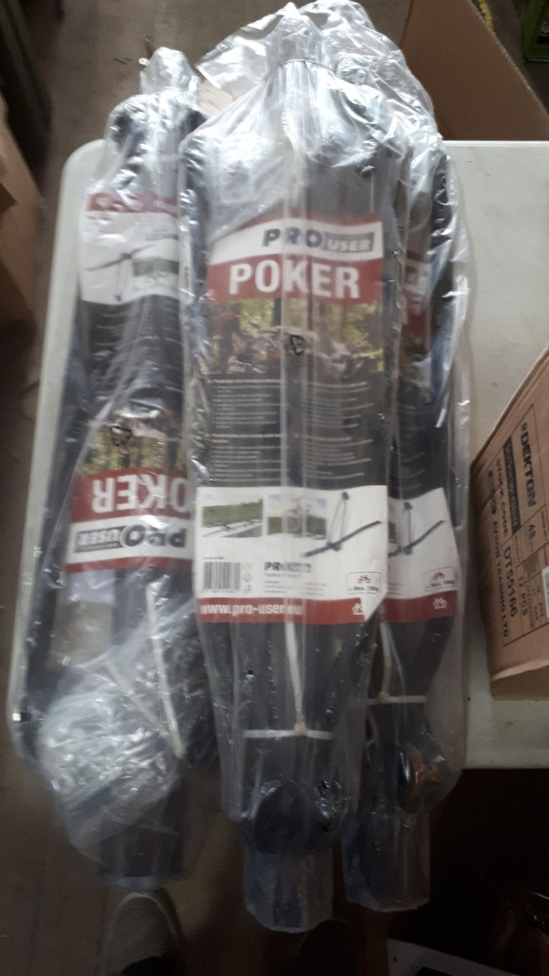 Brand new and sealed bike carrier, pro user poker model, for mounting on roof racks