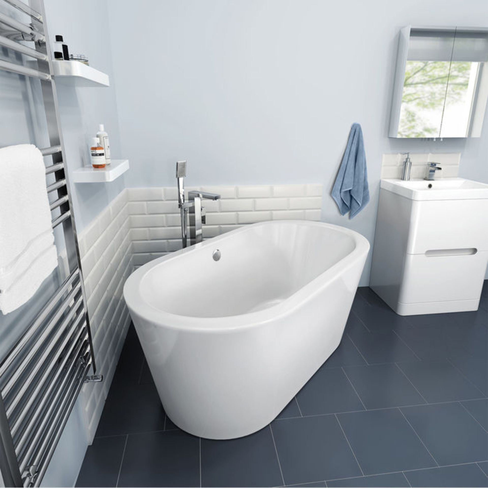 (W174) 1500mmx800mm Isla Freestanding Bath. The beautiful Isla has a gloss finish and is - Image 3 of 3