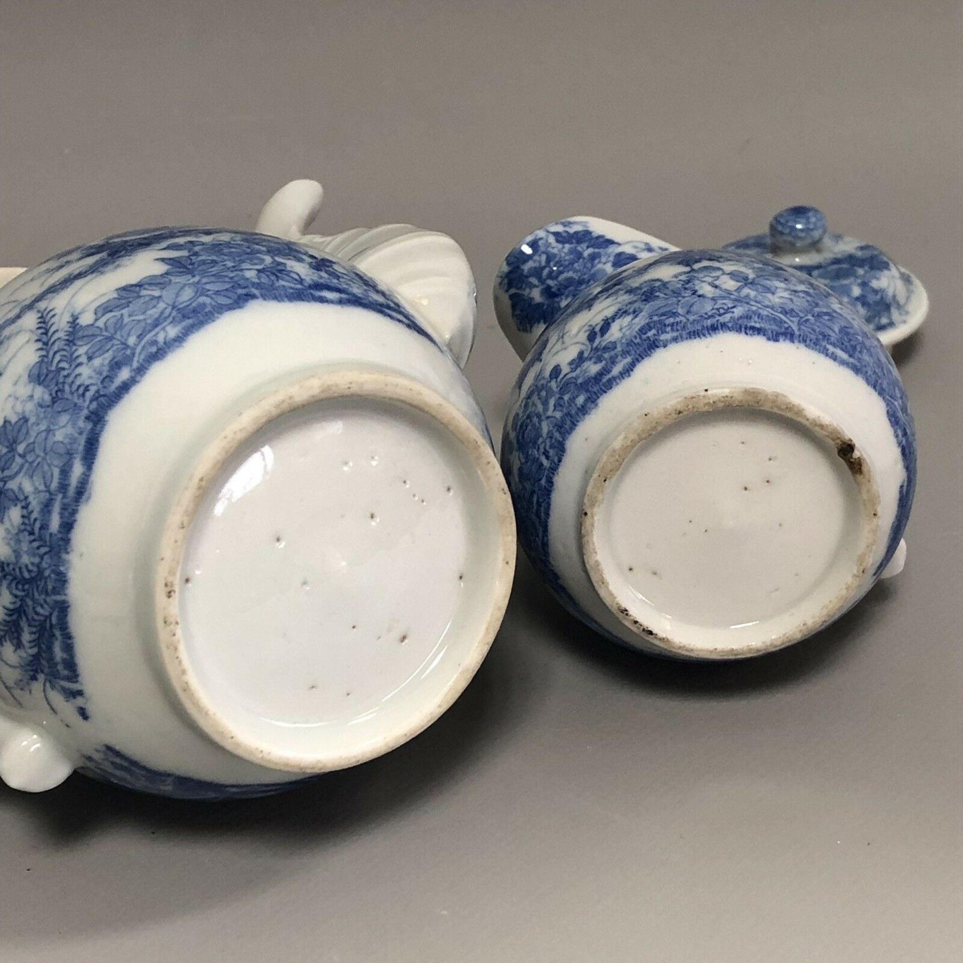 Japanese Meiji Seto Ware Blue & White Porcelain Three Piece Bachelor's Tea Set - Image 4 of 11