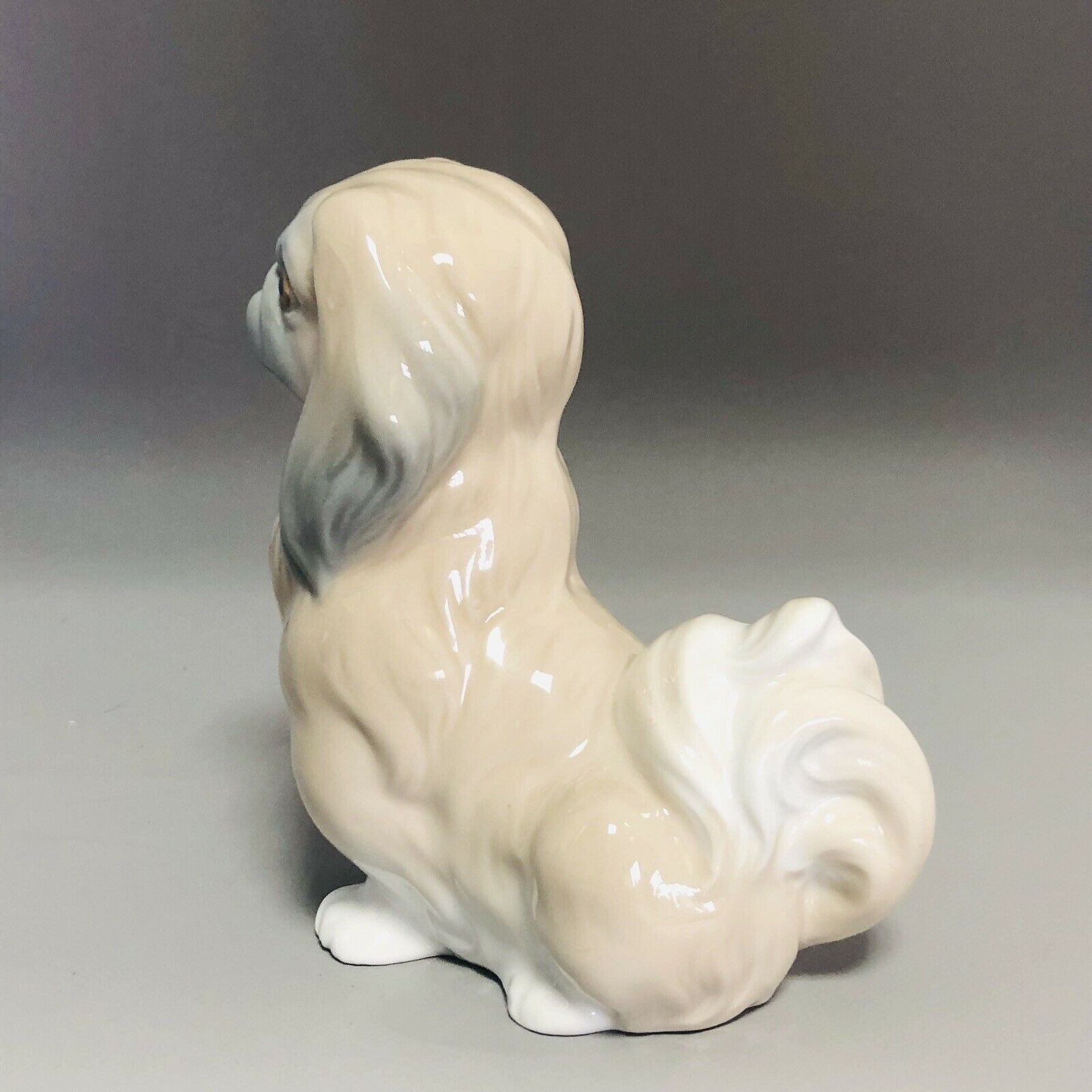 Vintage Spanish Porcelain Seated Pekingese Dog - 6" Figurine by Lladro - Image 5 of 8