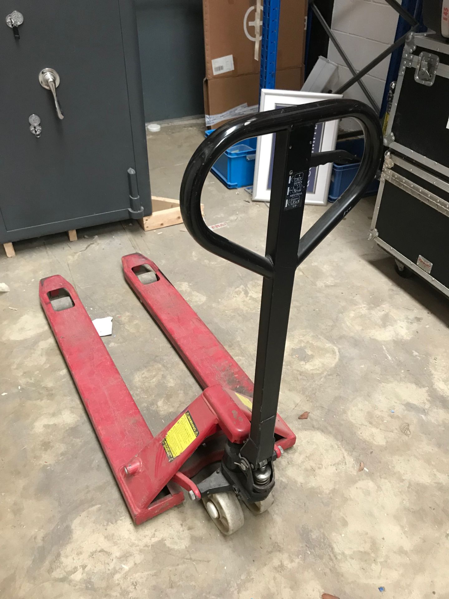 Pallet Truck - 2 tonne Max Lift