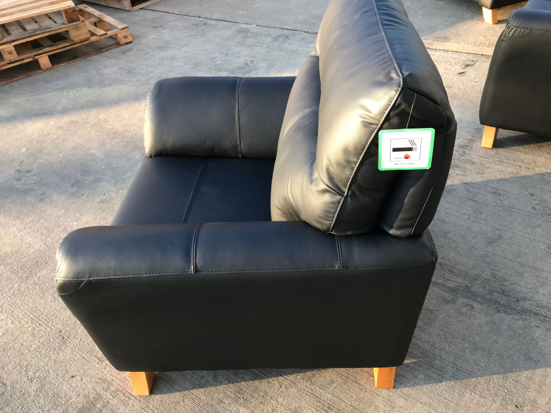 Cottesmore BLACK Single Seat Real Leather Chair - No Reserve - Image 5 of 6