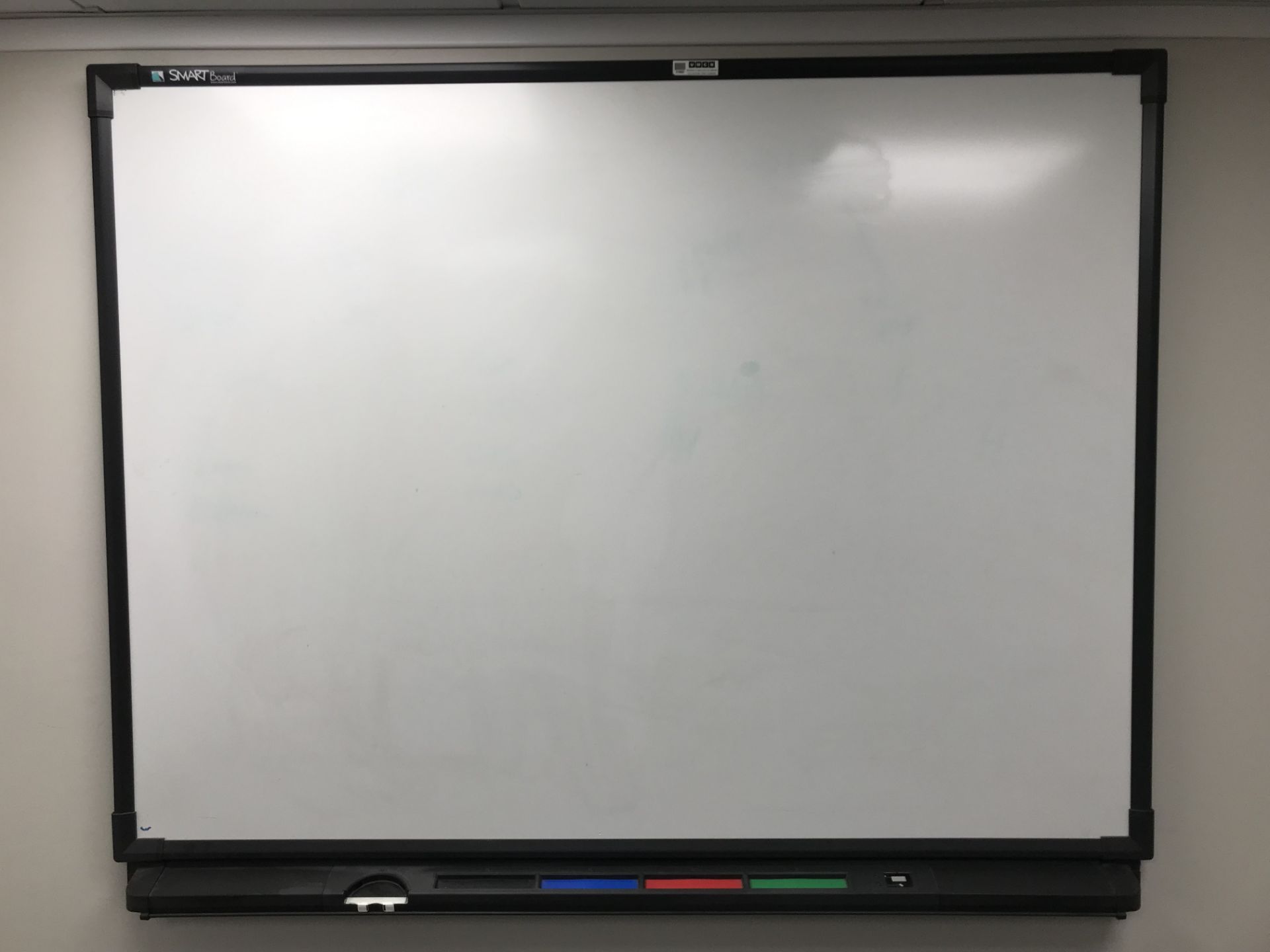 3 x SMART Boards and Accessories - High end manufacturer - Image 3 of 3