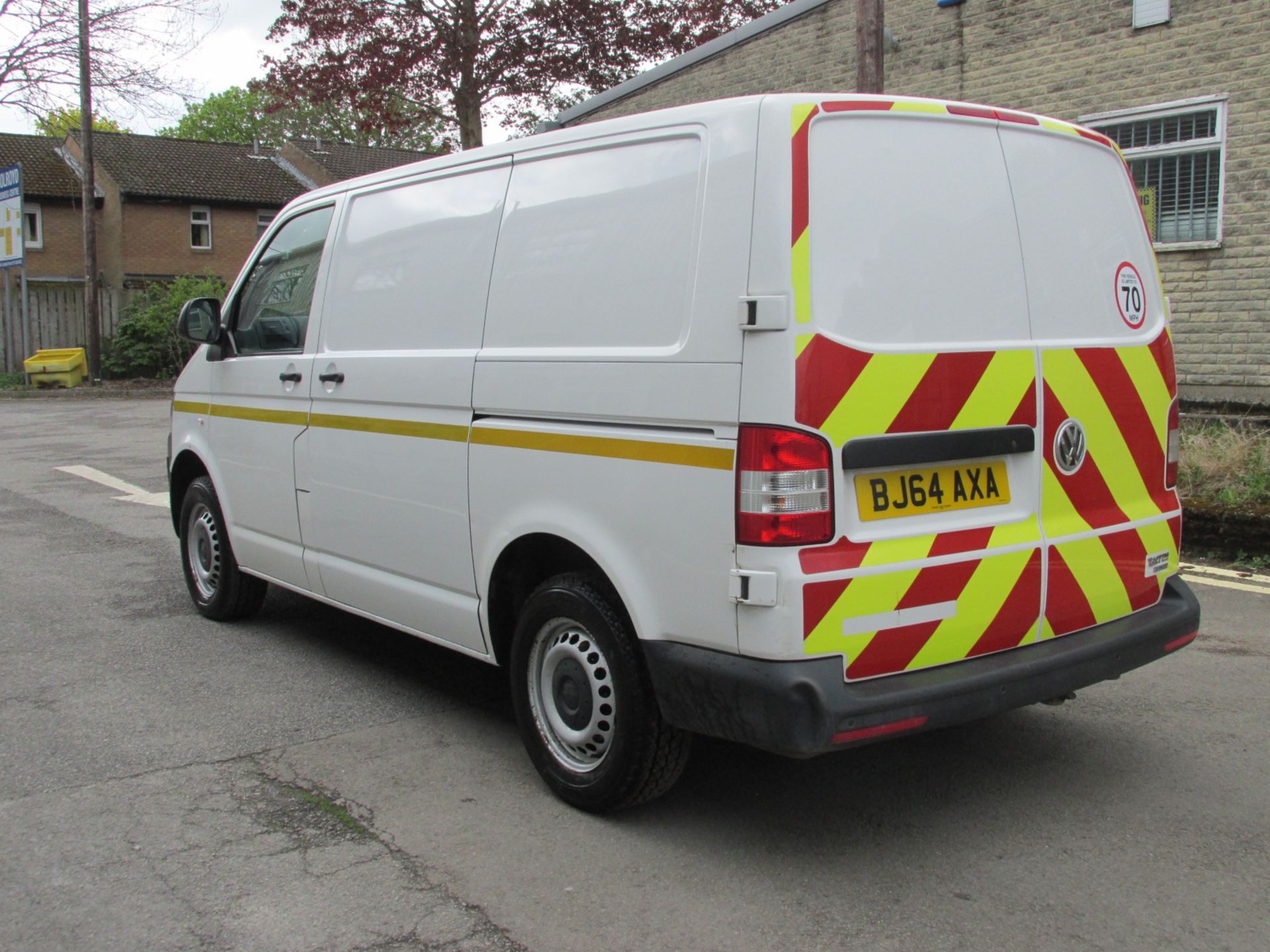 2014 VOLKSWAGEN TRANSPORTER T30 SWB DIESEL 2.0 TDI BlueMotion Tech 114PS Startline Van - Image 5 of 17