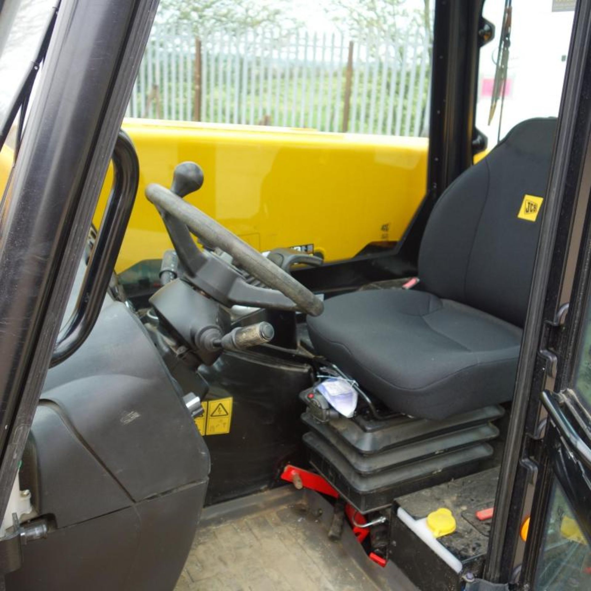 2018 JCB 525-60 HI-VIZ Telehandler - Image 11 of 12