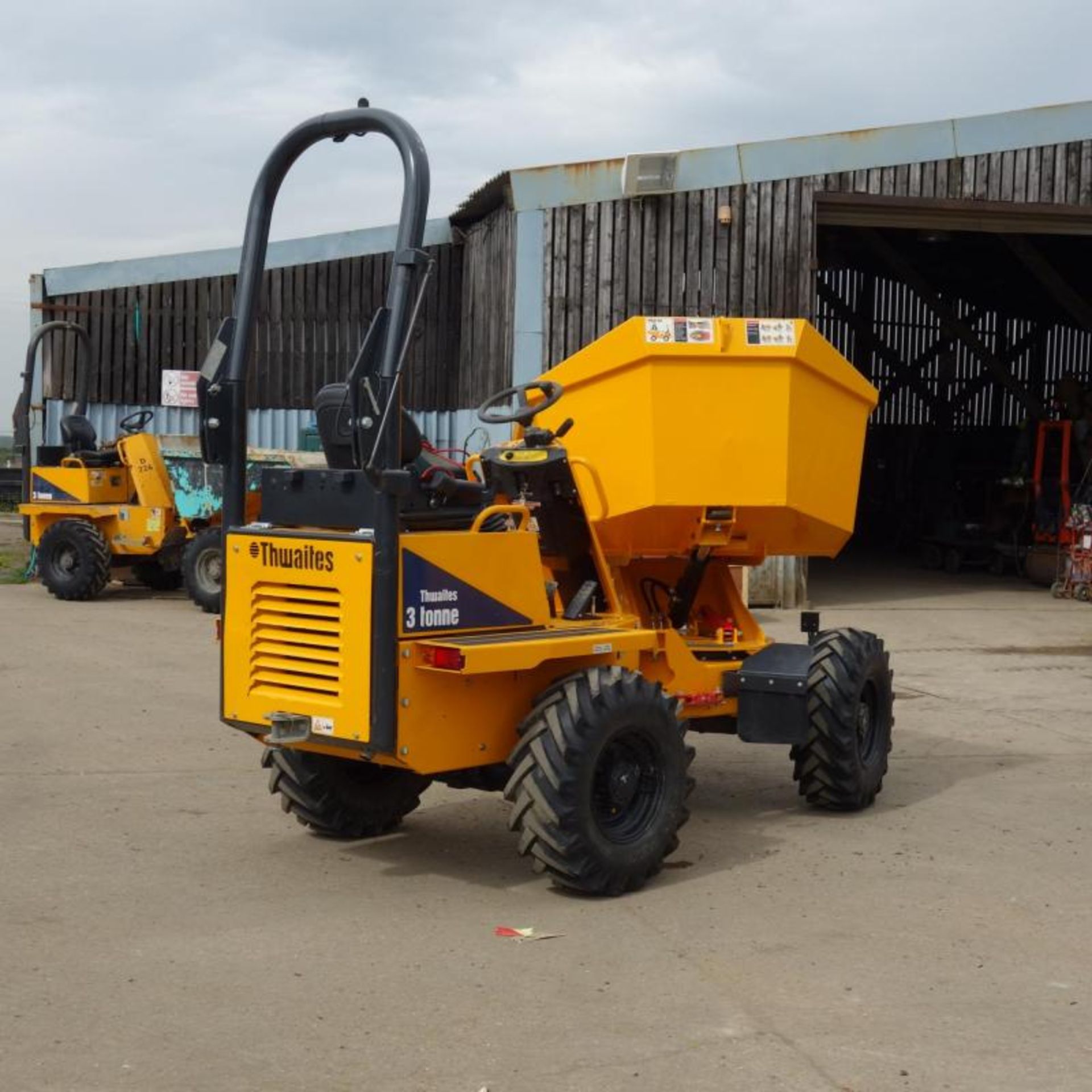 2018 Thwaites 3 Ton Swivel Dumper - Image 4 of 10