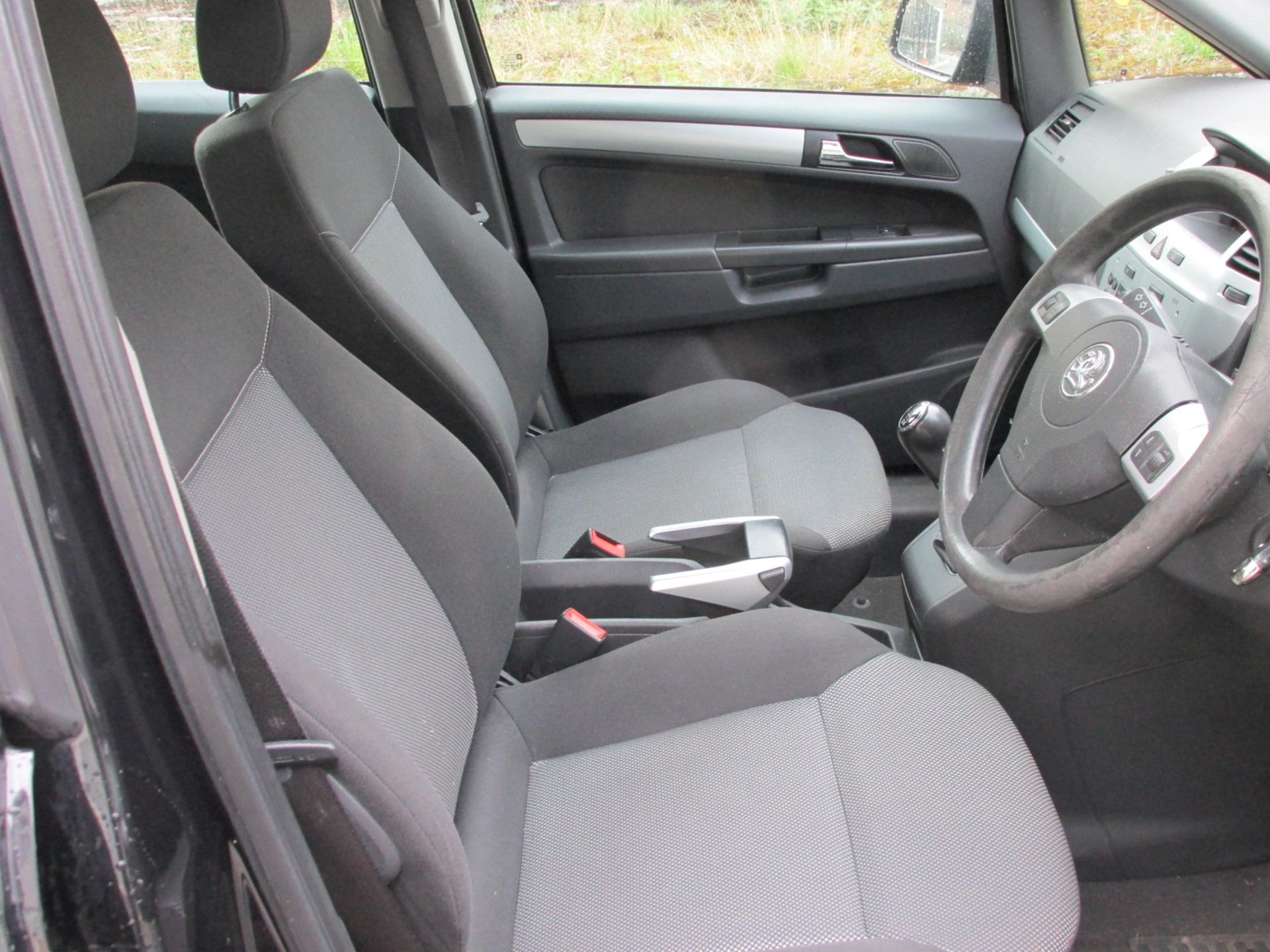 2010 Vauxhall Zafira 1.6 Exclusive 7 Seater Low Mileage - NO VAT on hammer - Image 9 of 14