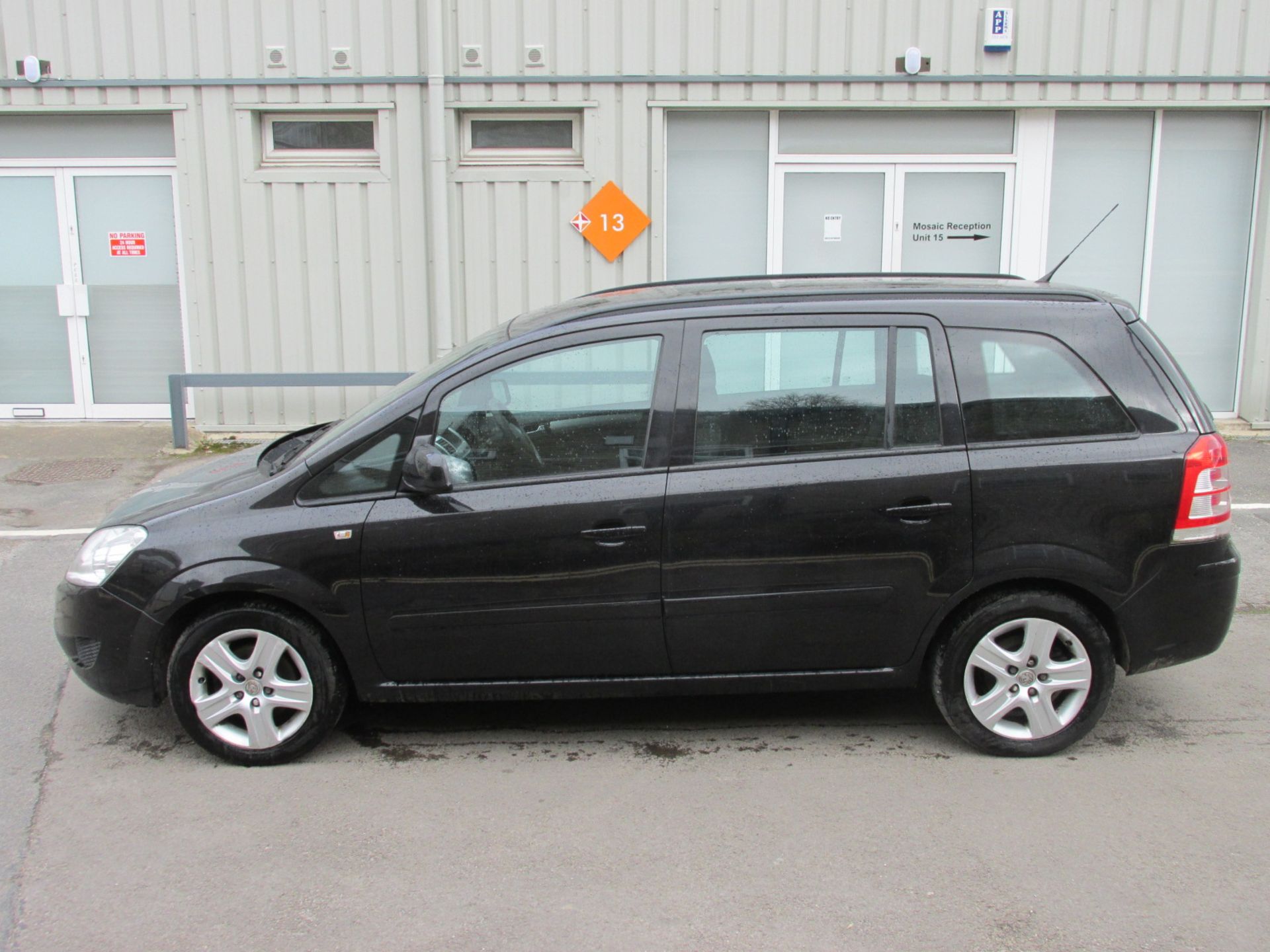 2010 Vauxhall Zafira 1.6 Exclusive 7 Seater Low Mileage - NO VAT on hammer - Image 4 of 14