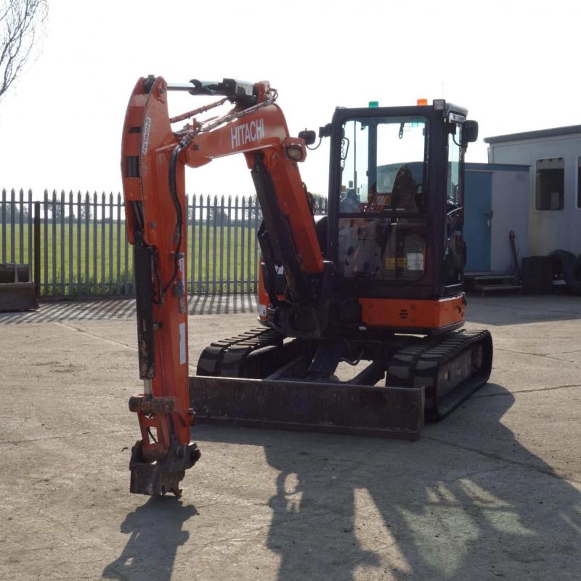 2015 Hitachi Zaxis U55 Digger - Image 5 of 12