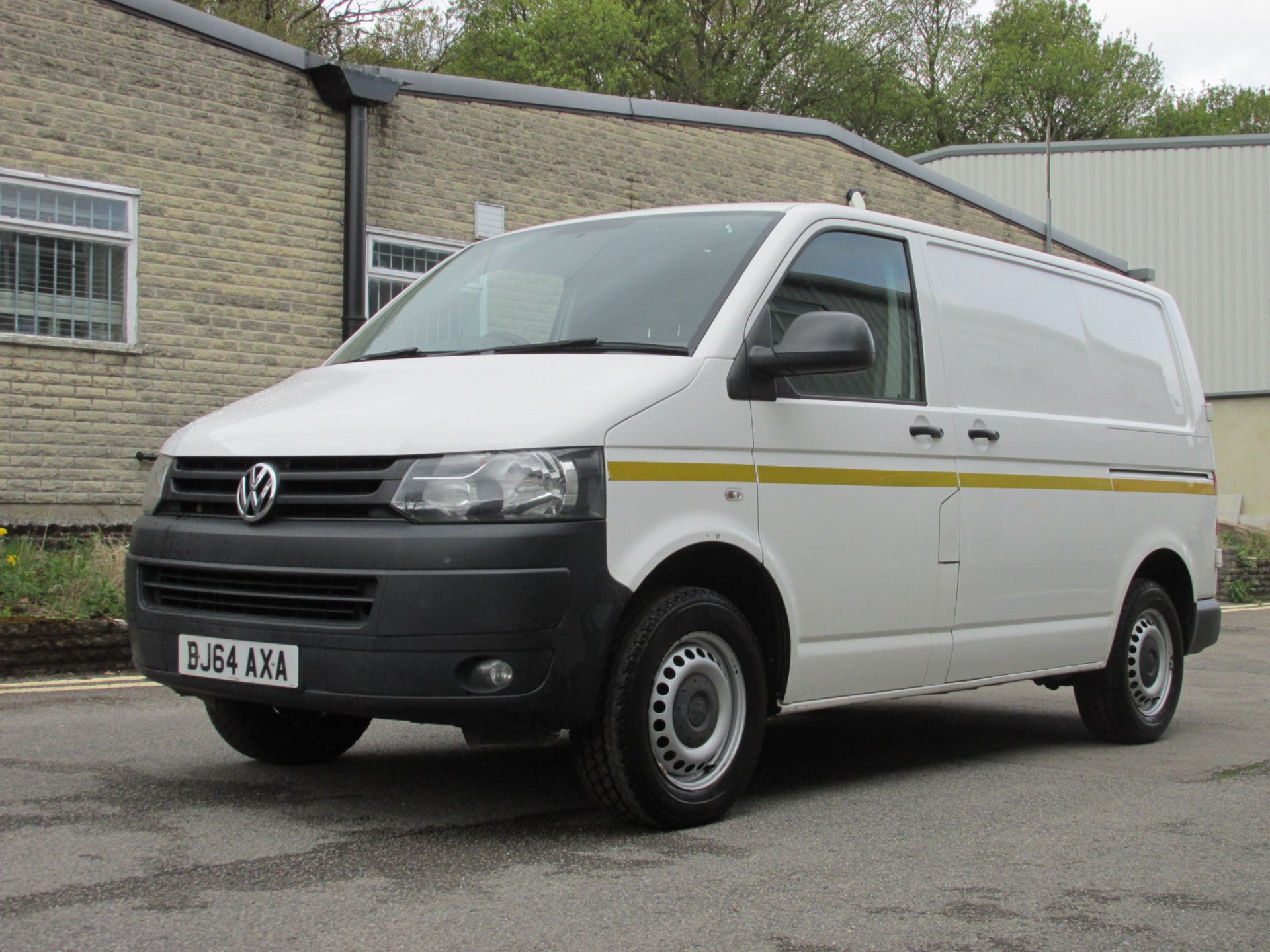 2014 VOLKSWAGEN TRANSPORTER T30 SWB DIESEL 2.0 TDI BlueMotion Tech 114PS Startline Van - Image 3 of 17