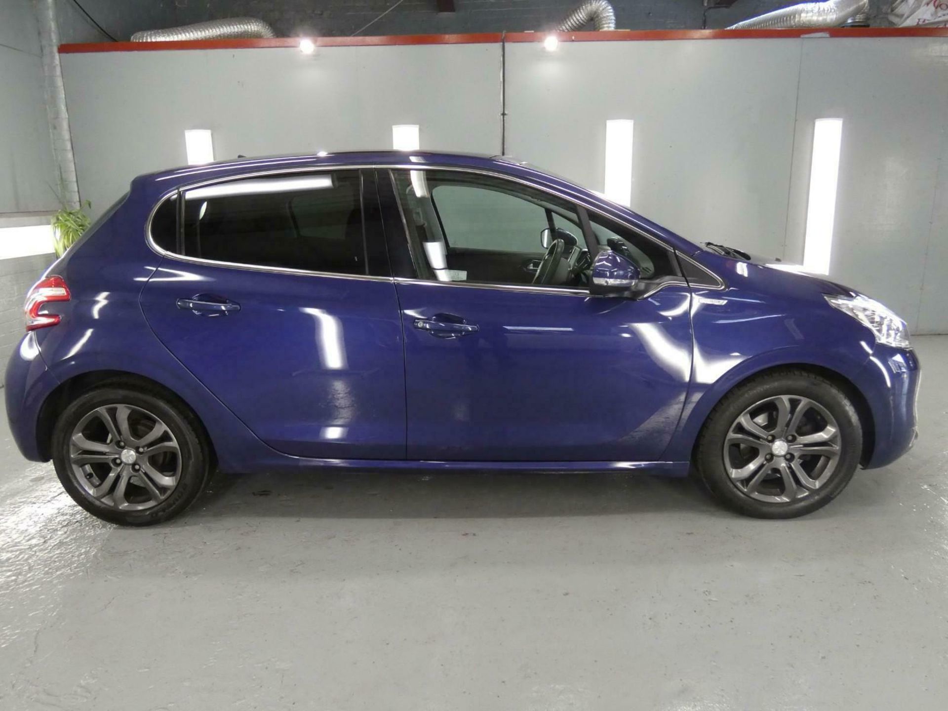 Peugeot 208 1.2 Vti 82 BHP Intuitive - No VAT on hammer - Bild 2 aus 6