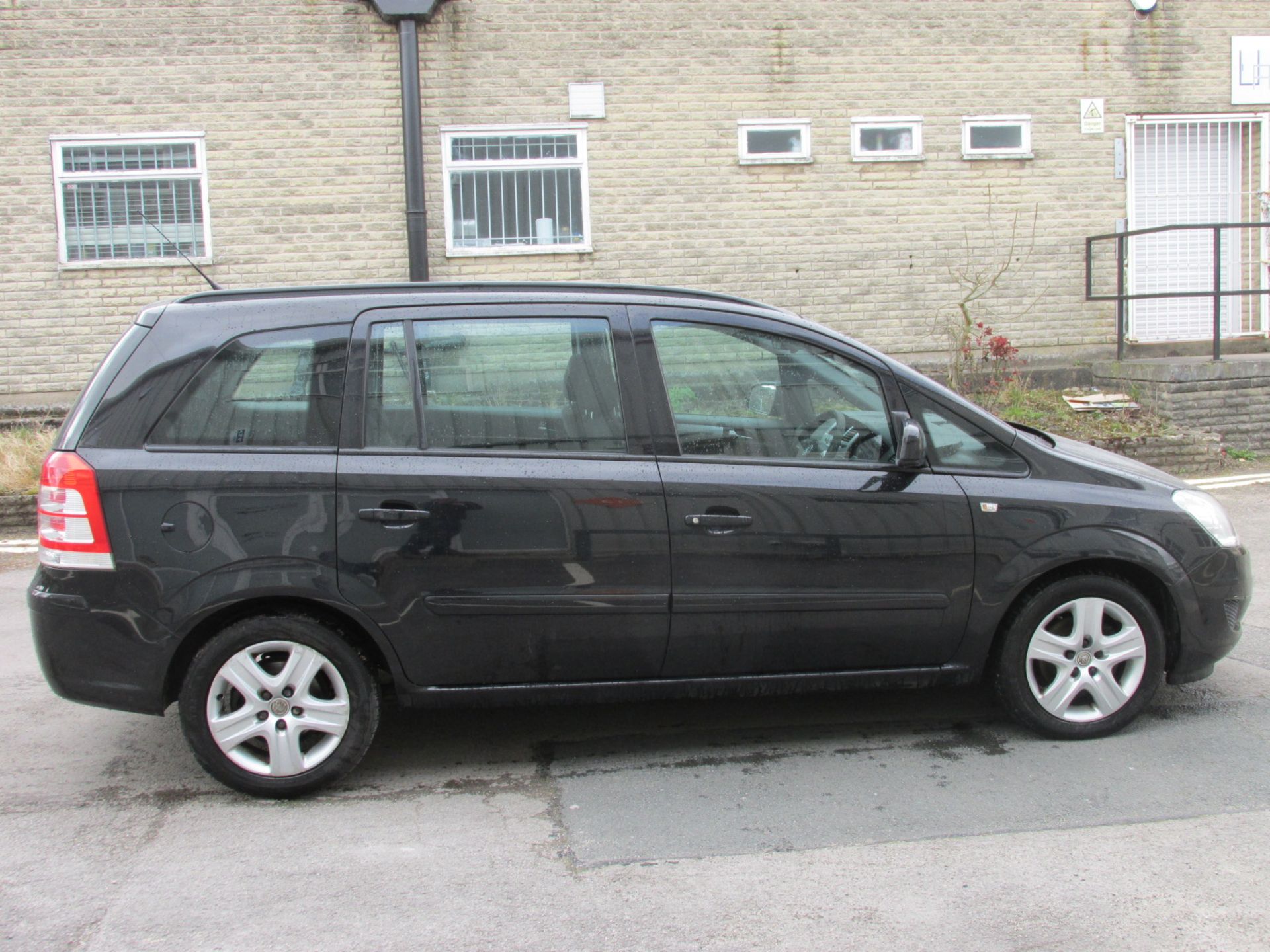 2010 Vauxhall Zafira 1.6 Exclusive 7 Seater Low Mileage - NO VAT on hammer - Image 8 of 14