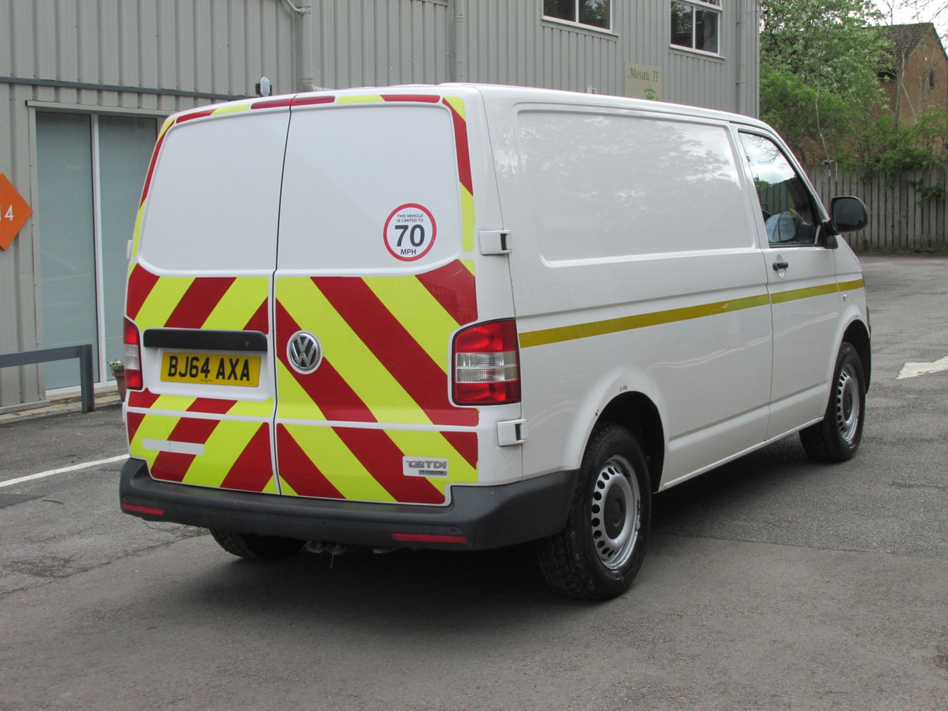 2014 VOLKSWAGEN TRANSPORTER T30 SWB DIESEL 2.0 TDI BlueMotion Tech 114PS Startline Van - Image 7 of 17