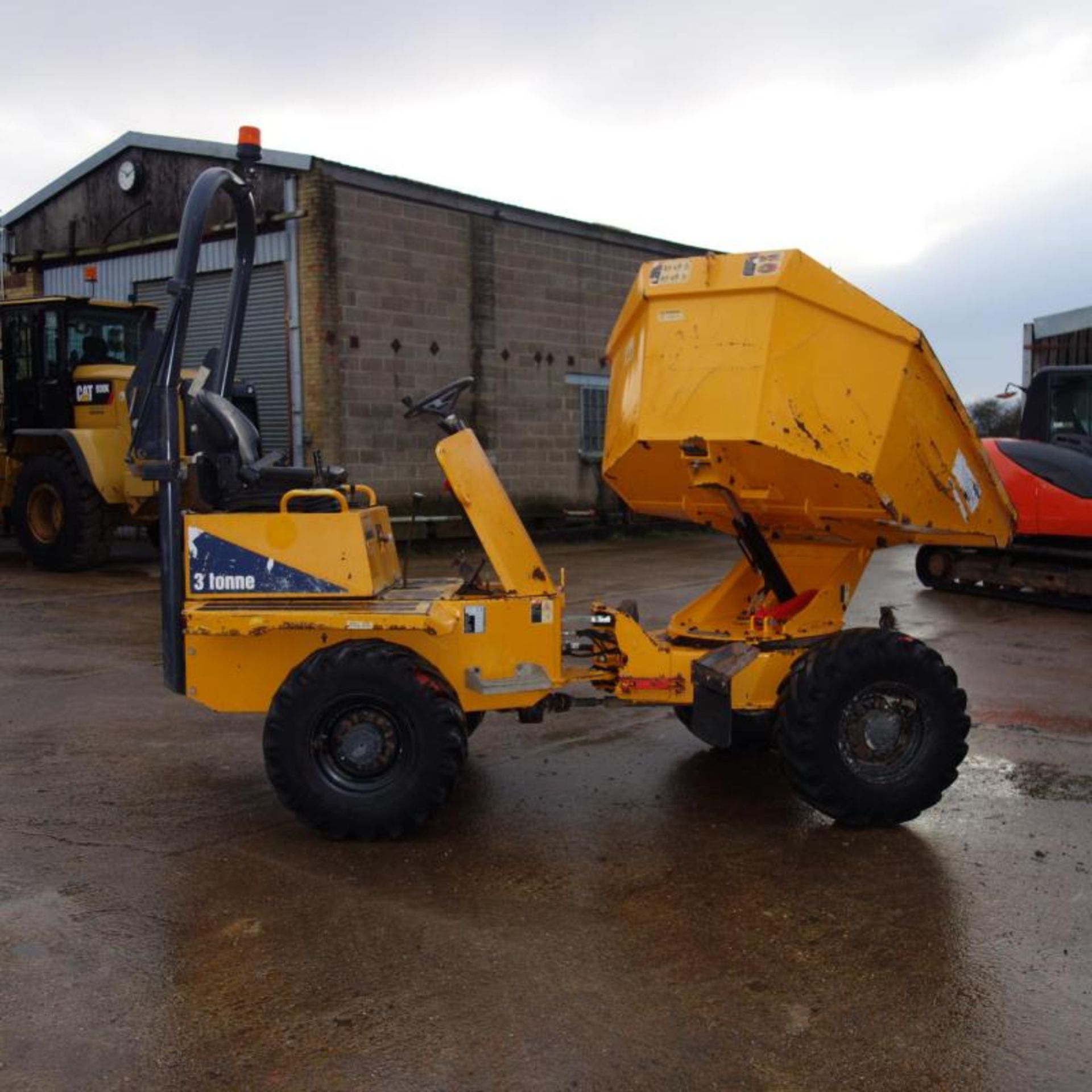 2013 Thwaites 3 Ton Swivel Dumper - Image 5 of 9