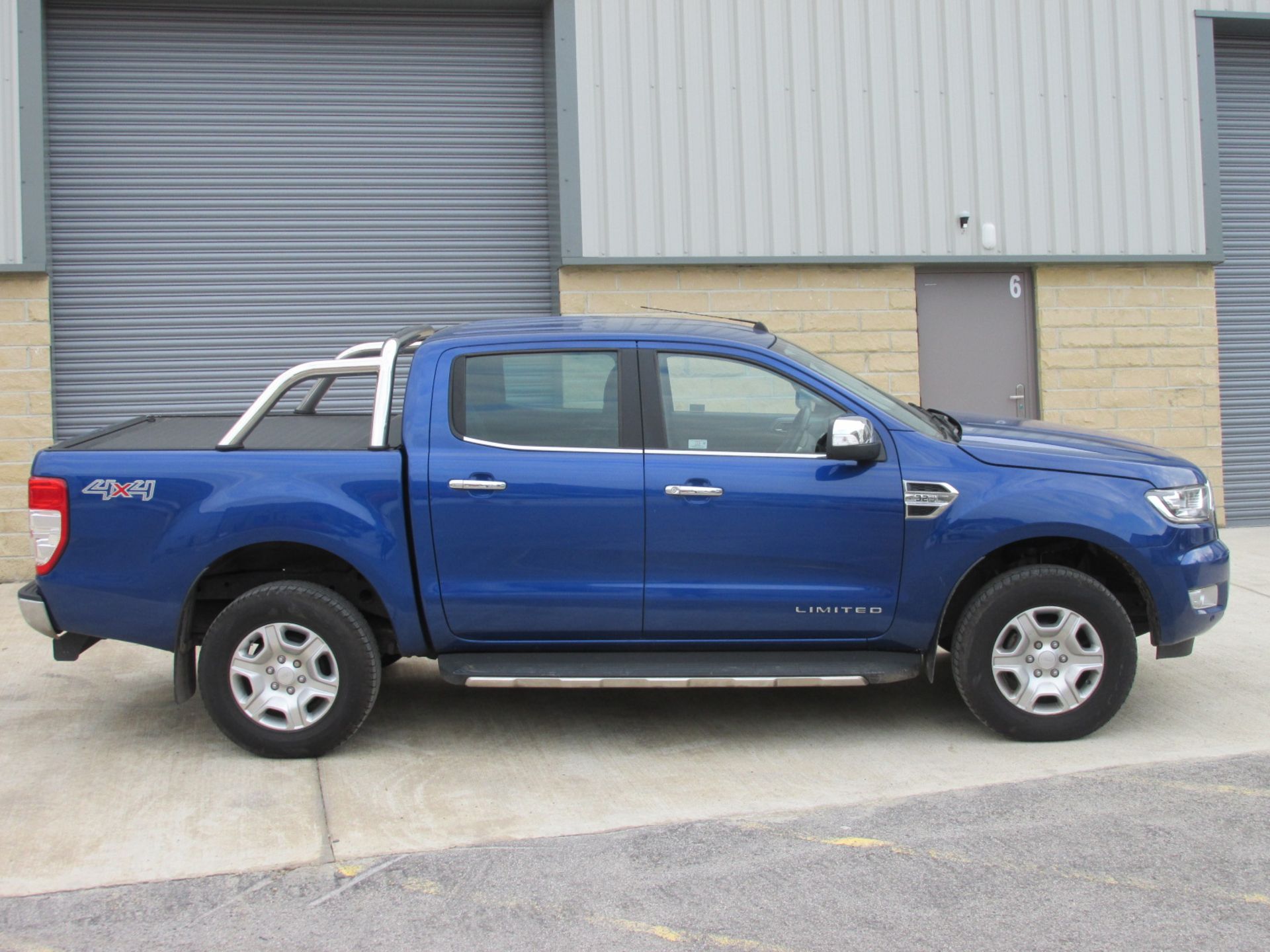 2017 FORD RANGER DIESEL Pick Up Double Cab Limited 2 3.2 TDCi 200 Auto (47774 miles) - Image 2 of 17