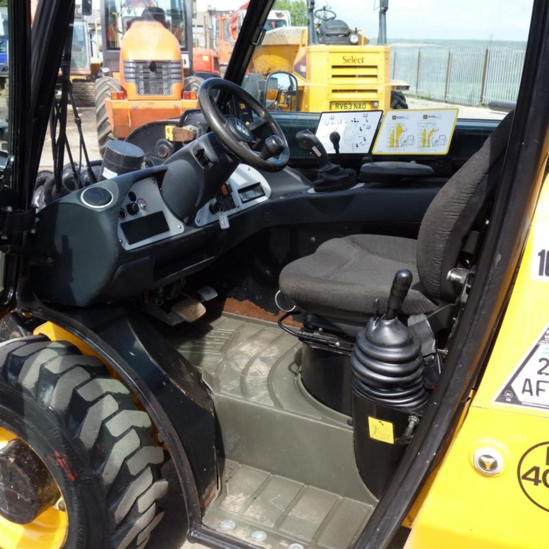 2012 JCB 520-40 Telehandler - Image 9 of 10