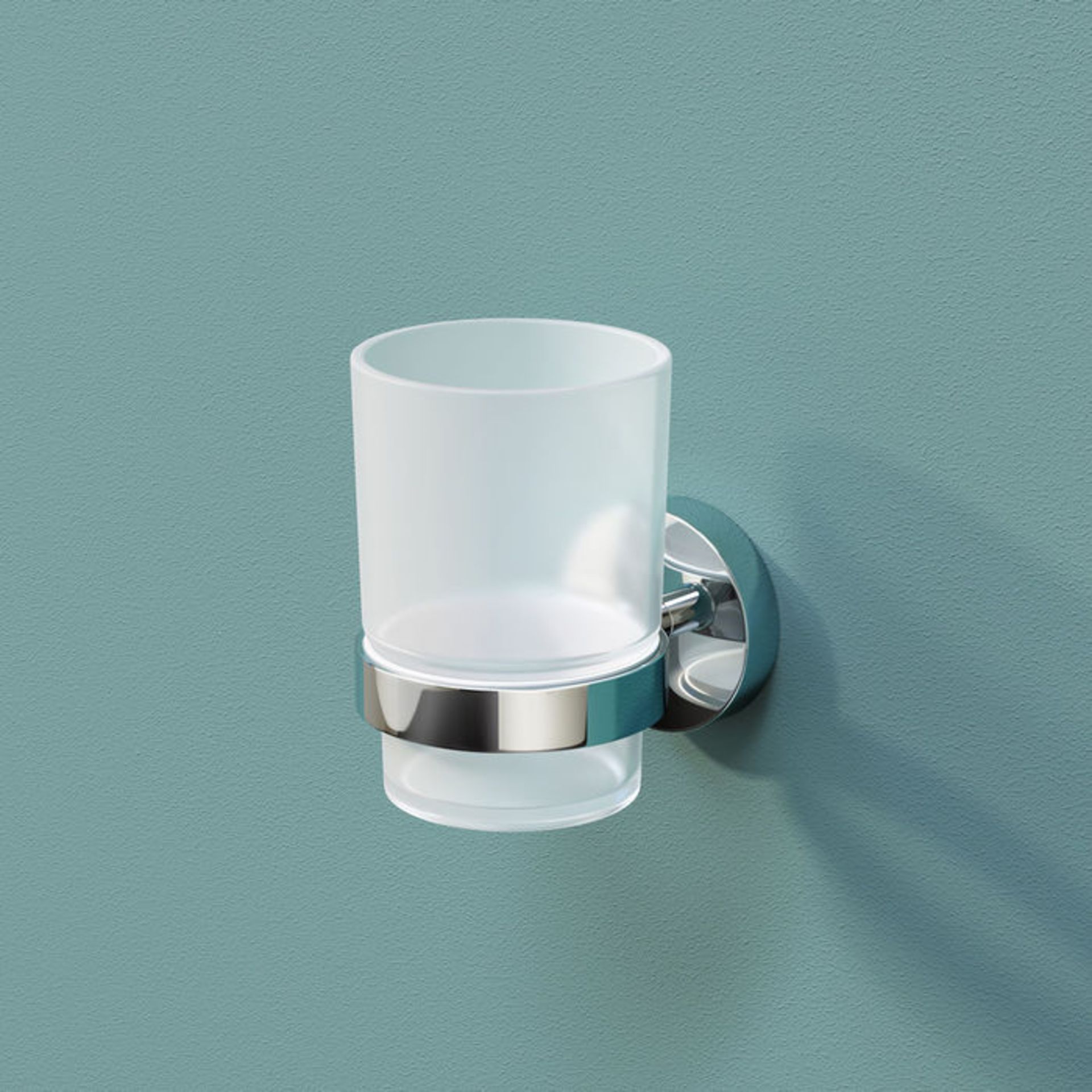 (NF120) Finsbury Tumbler Holder. Completes your bathroom with a little extra functionality and style - Image 4 of 4