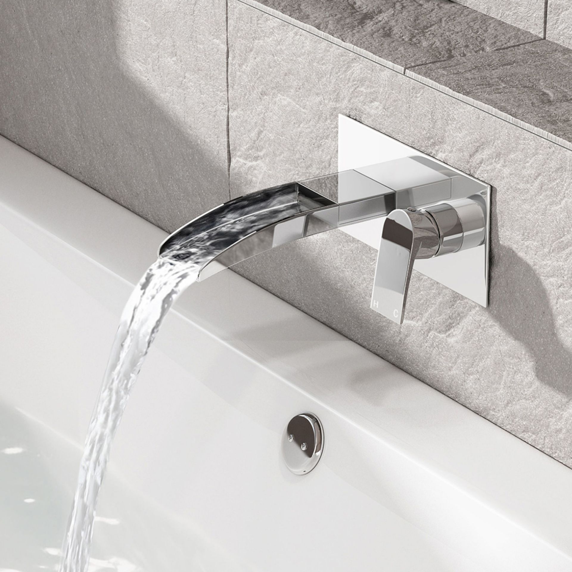 (SM15) Denver Wall Mounted Waterfall Bath Filler. Chrome Plated Solid Brass Mixer cartridge