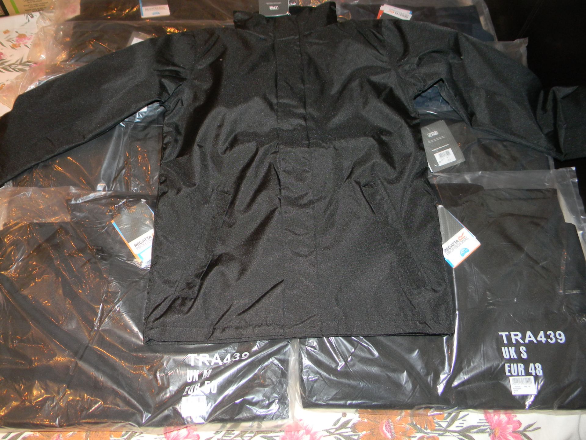 10 x Regatta Black & Navy TRA439 Men's Jackets