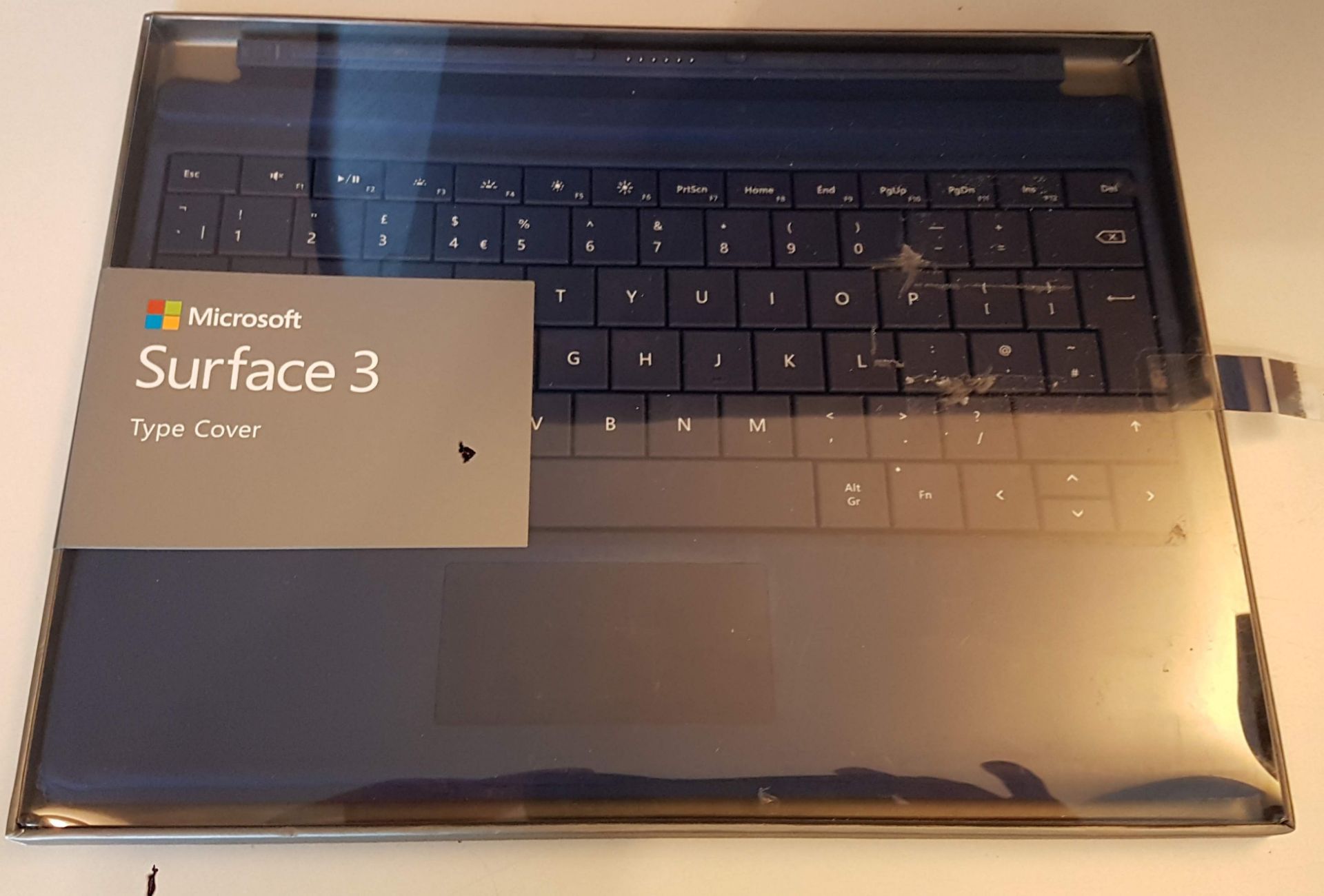 Microsoft Surface Pro Type Cover RRP £149.99 Customer Returns