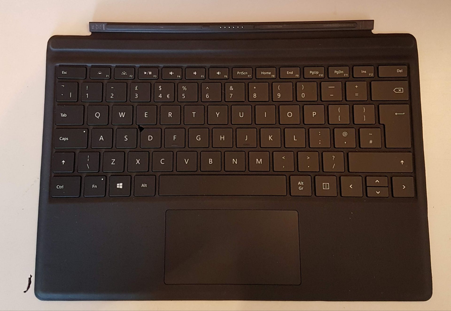 Microsoft Surface Pro Type Cover RRP £149.99 Customer Returns