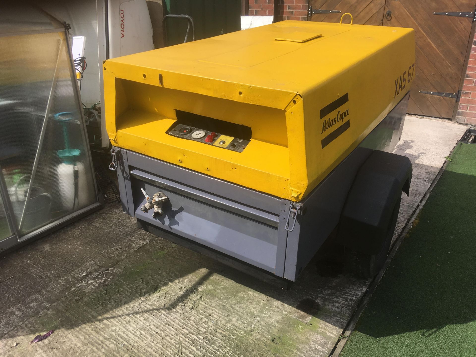 Atlas Copco XAS 67 130 CFM - Image 3 of 11