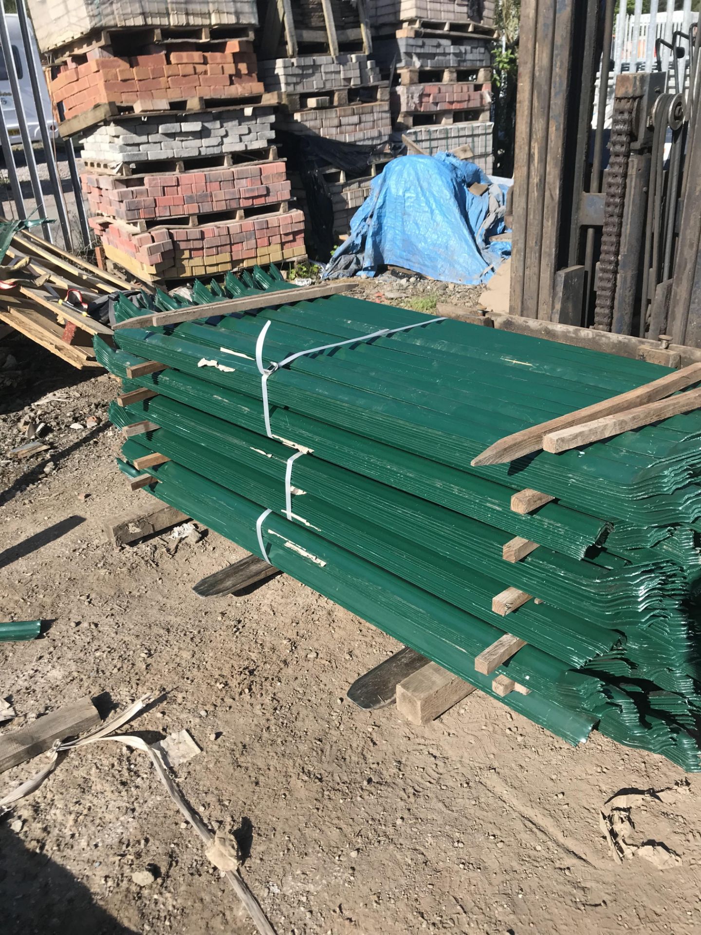 Quantity of Palisade Fencing - Image 2 of 4