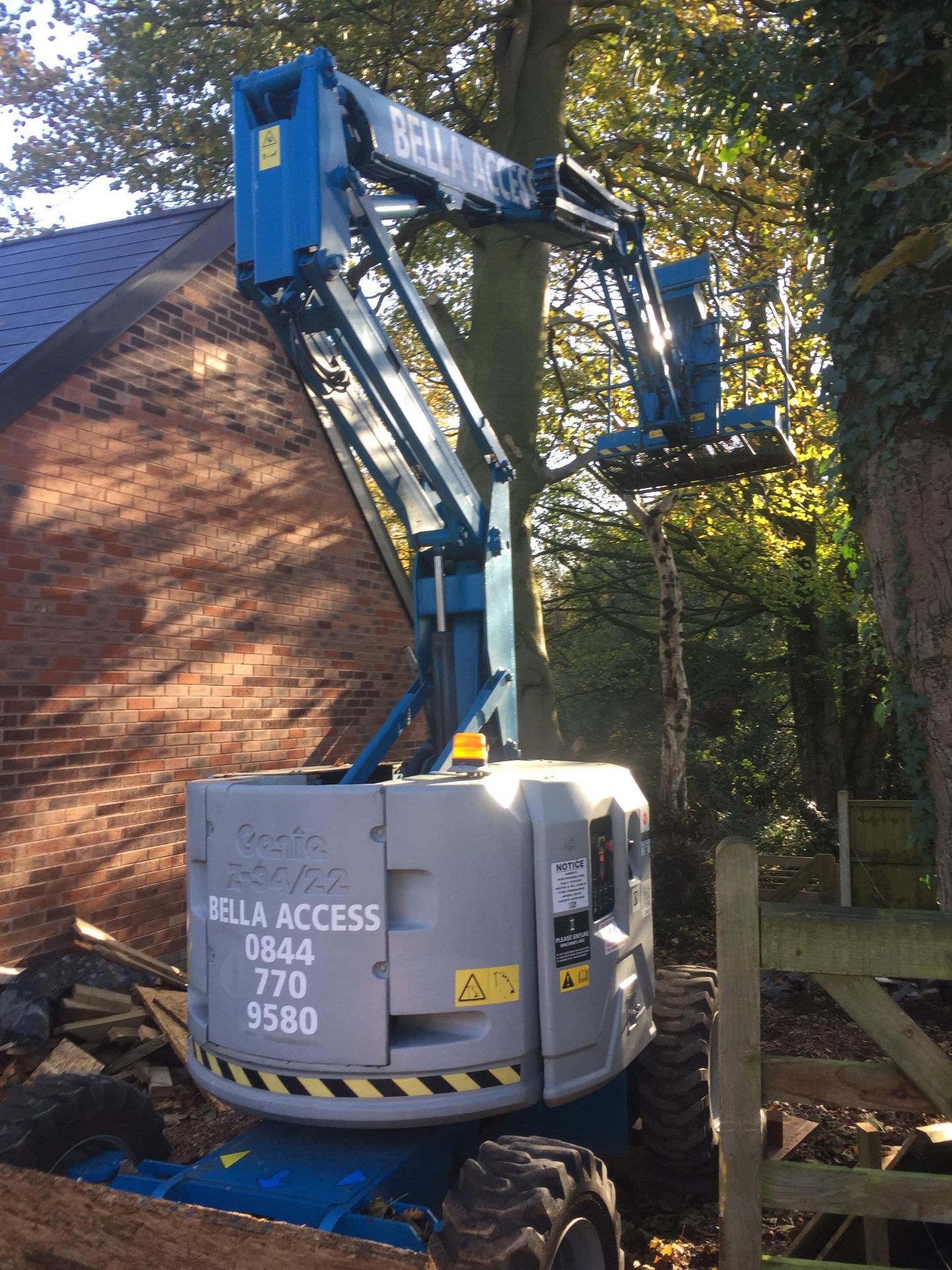 Model Z-34/22 - 2007 Genie Access Lift 2 - No VAT on hammer 2,131 hours - Image 2 of 5