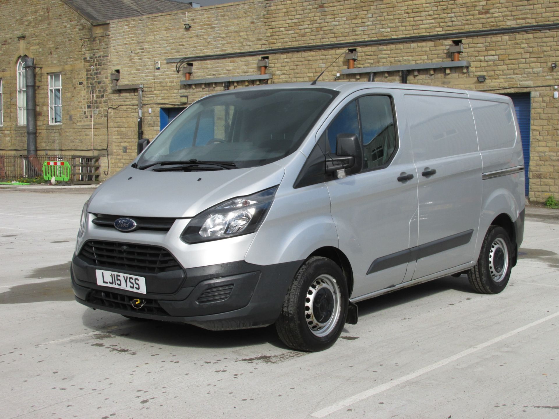 2015 Ford Transit Custom 330 L1 Diesel FWD 2.2 TDCI 125PS Low Roof Van