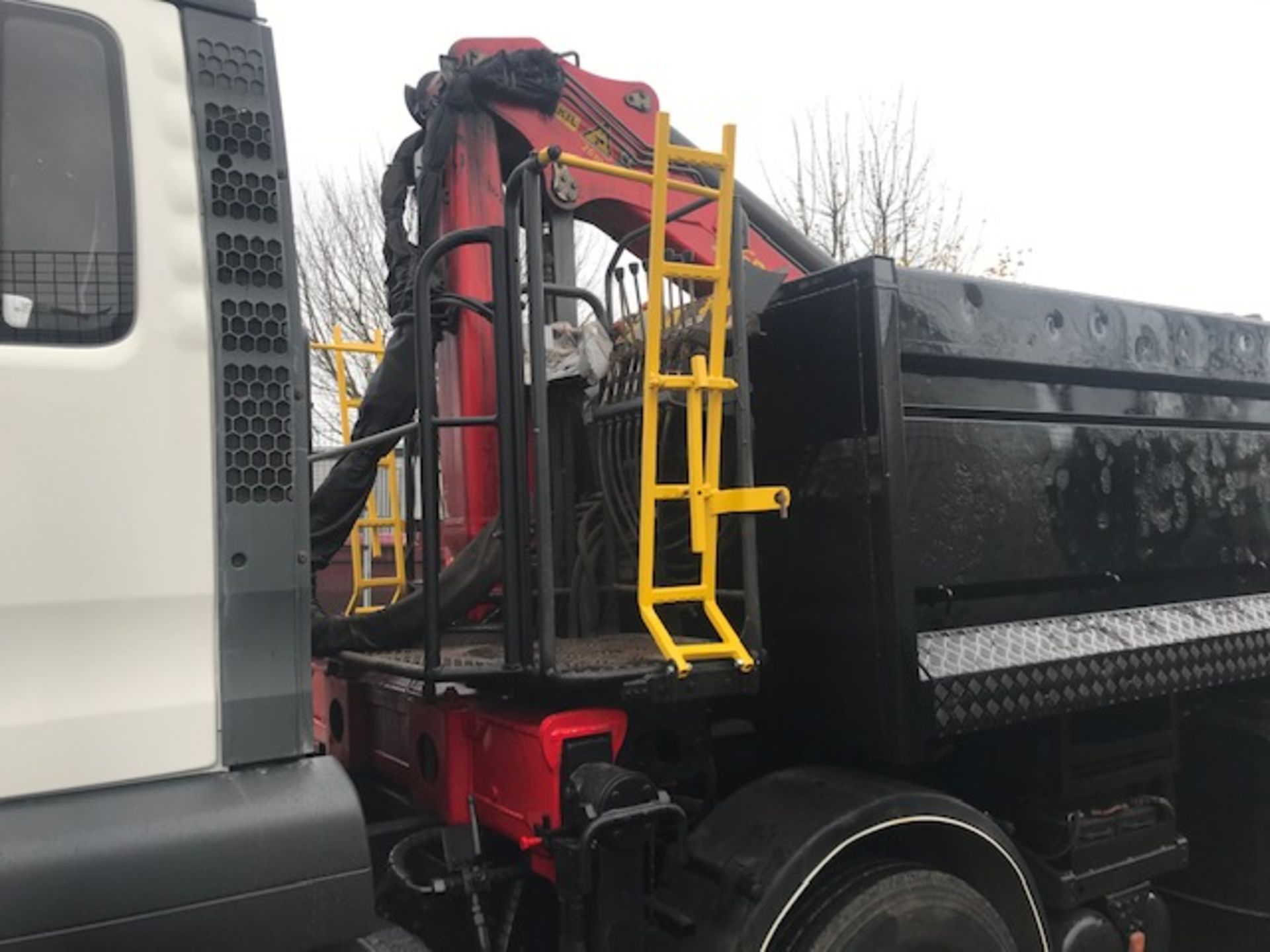 MAN TGA 32.360 Tipper Grab - Image 6 of 29