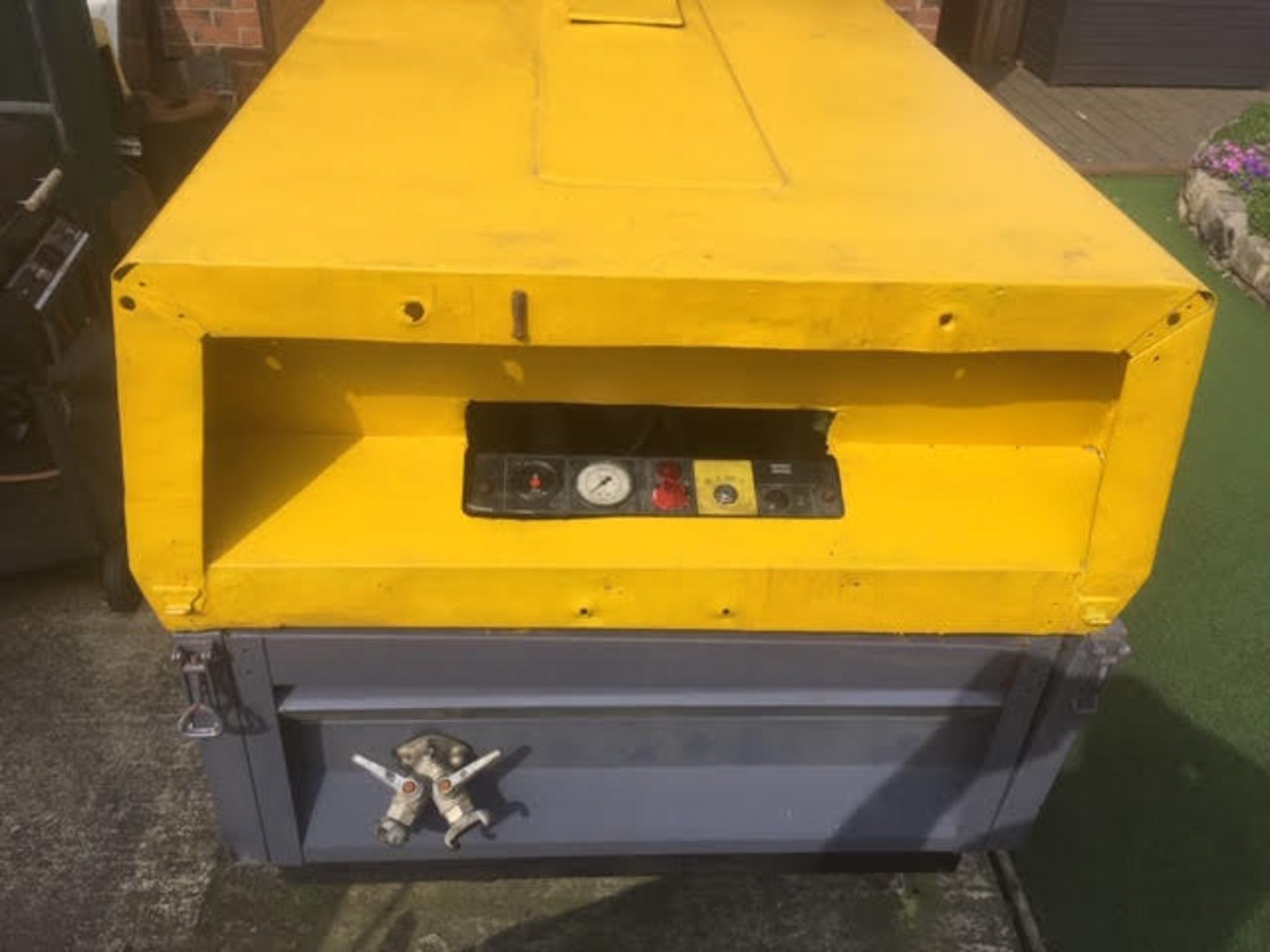 Atlas Copco XAS 67 130 CFM - Image 5 of 11