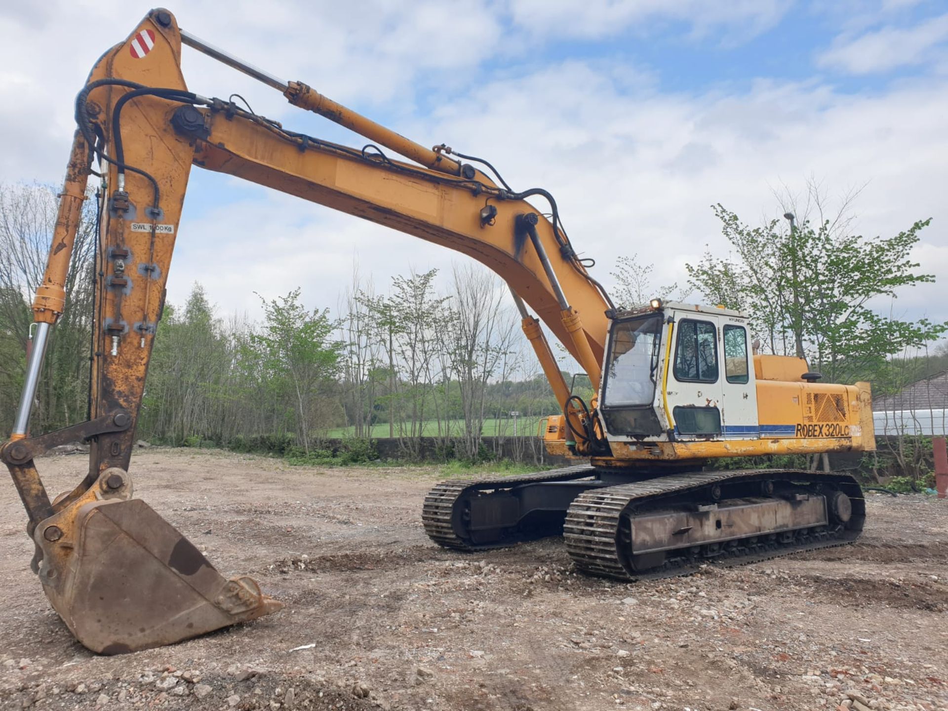 Hyundai Robex 320 Excavator