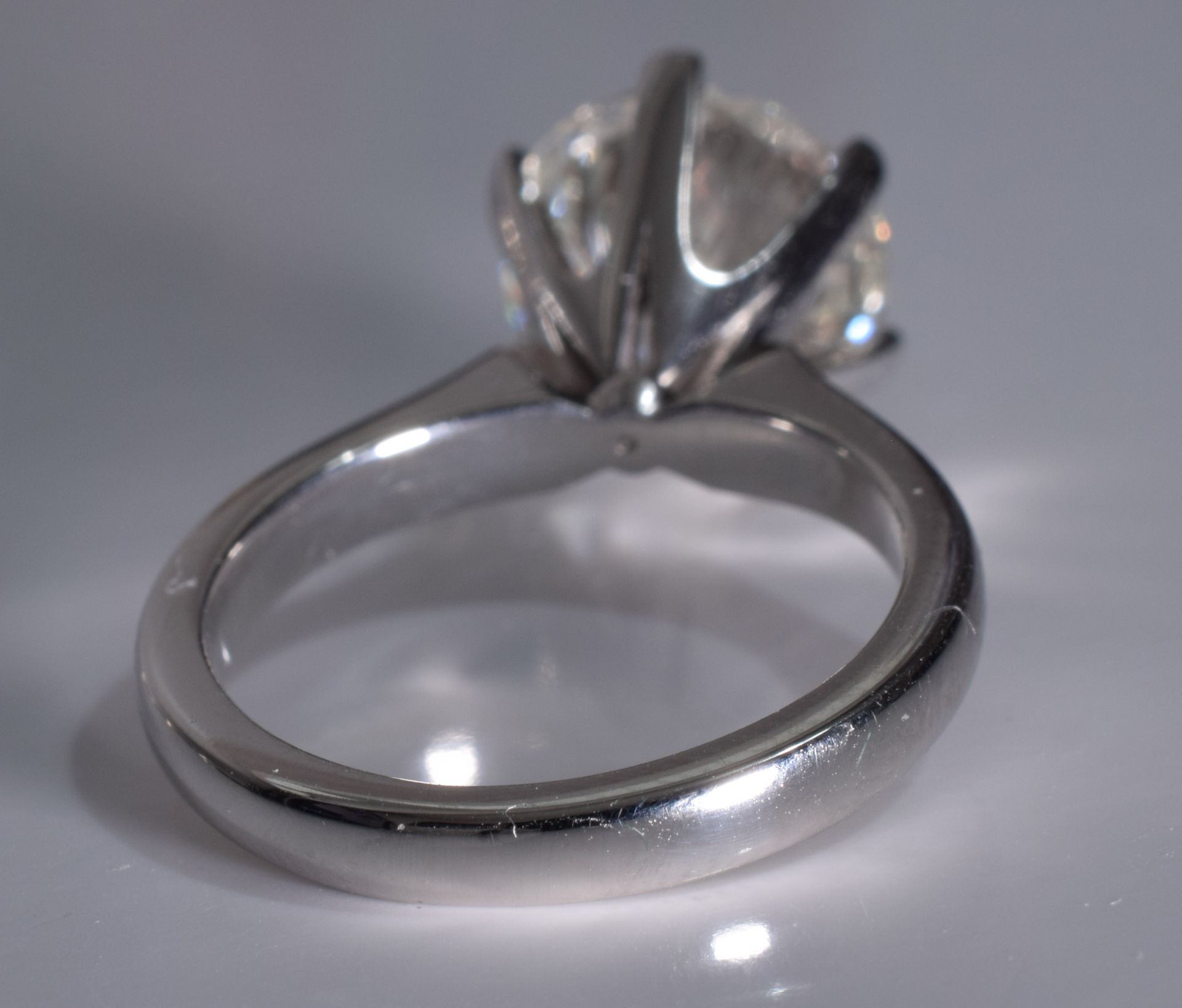 4.33 Carat Diamond Engagement ring - Image 5 of 7