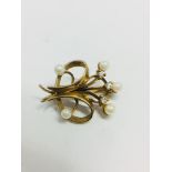 9K Yellow Gold Cultured Pearl and CZ broach