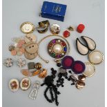 Vintage Retro Parcel of Costume Jewellery and Other Odds. Part of a recent Estate Clearance.