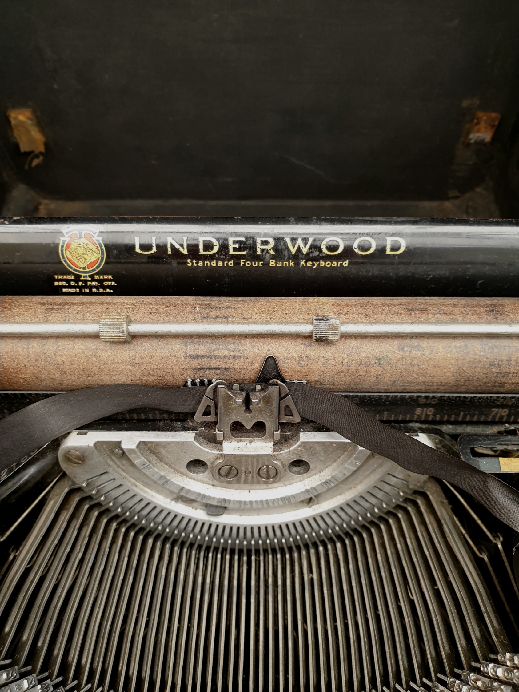 Antique Vintage An Underwood Standard Portable Typewriter in Original Case. Part of a recent - Image 3 of 3